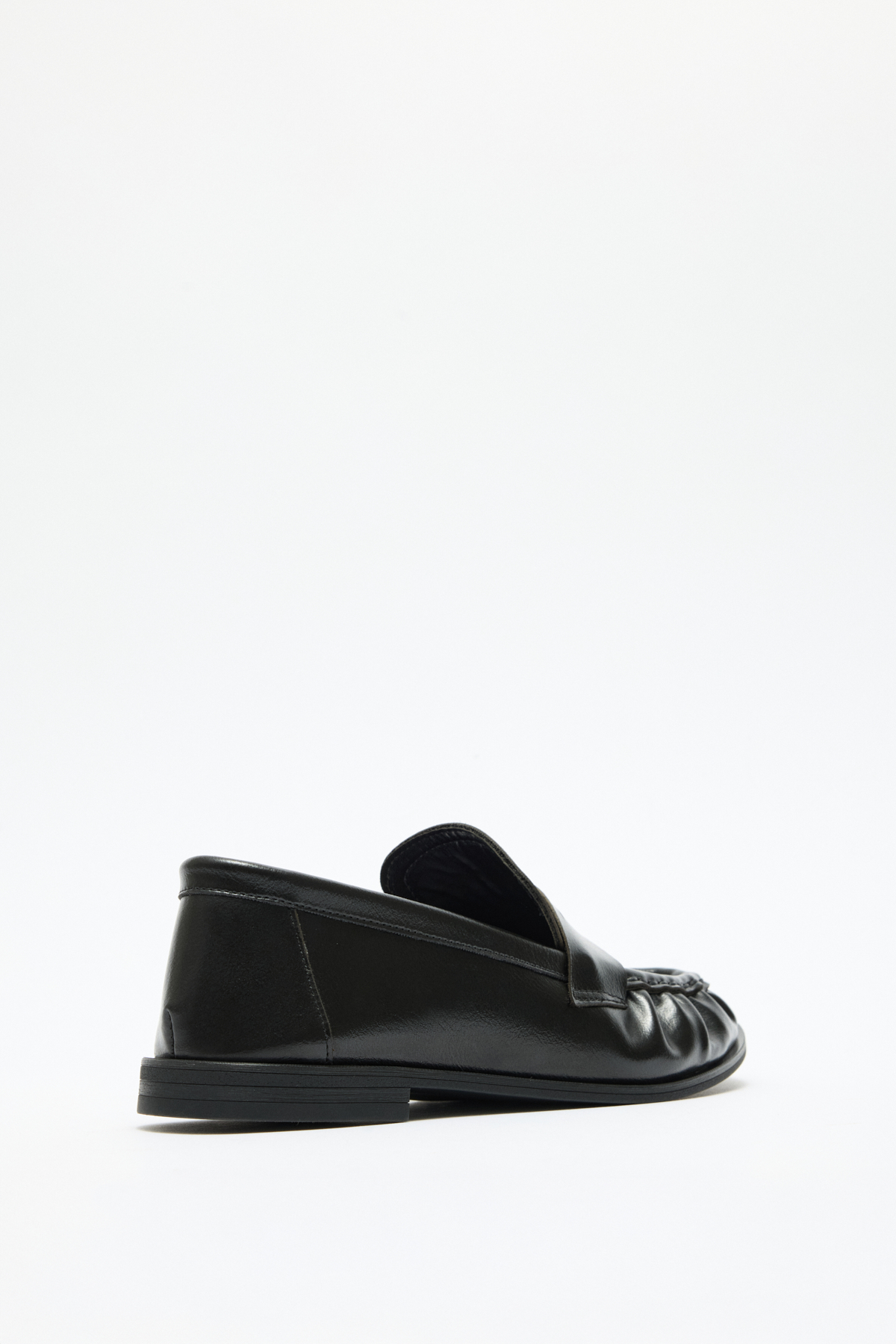 Klasik Deri Görünümlü Oval Burun Siyah Kadın Loafer