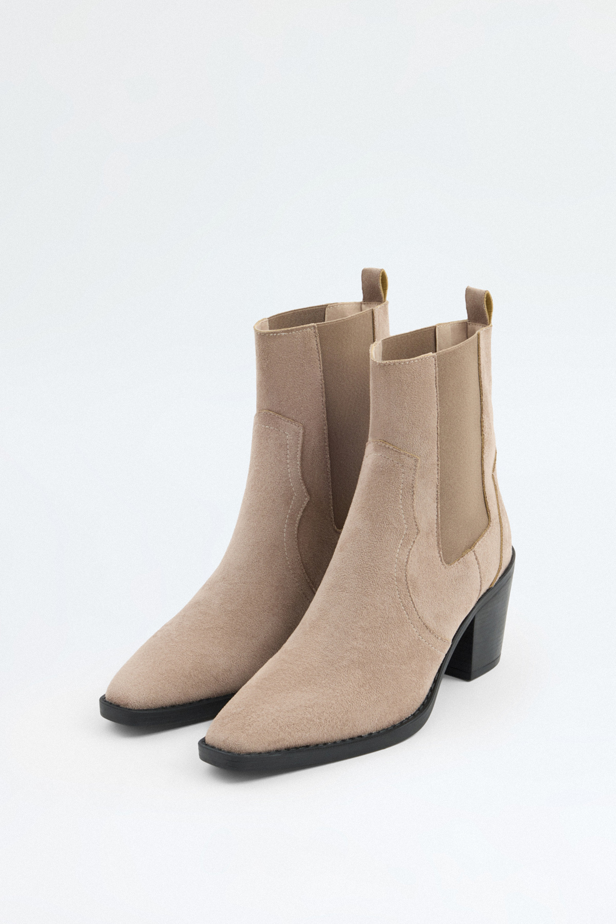 Küt Burun Bilek Detaylı Vizon Süet Kadın Bot