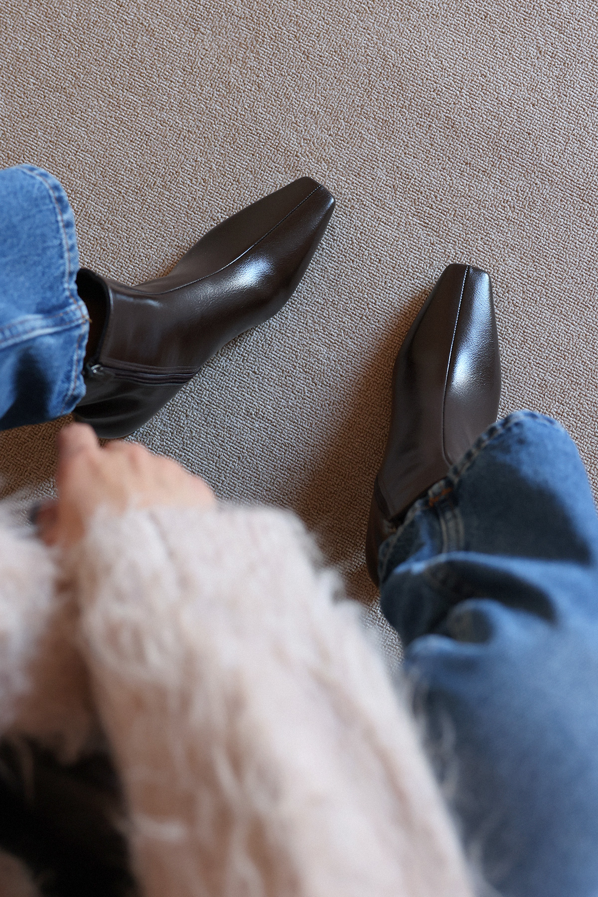 Küt Burun Bilek Üstü Acı Kahve Kadın Bot