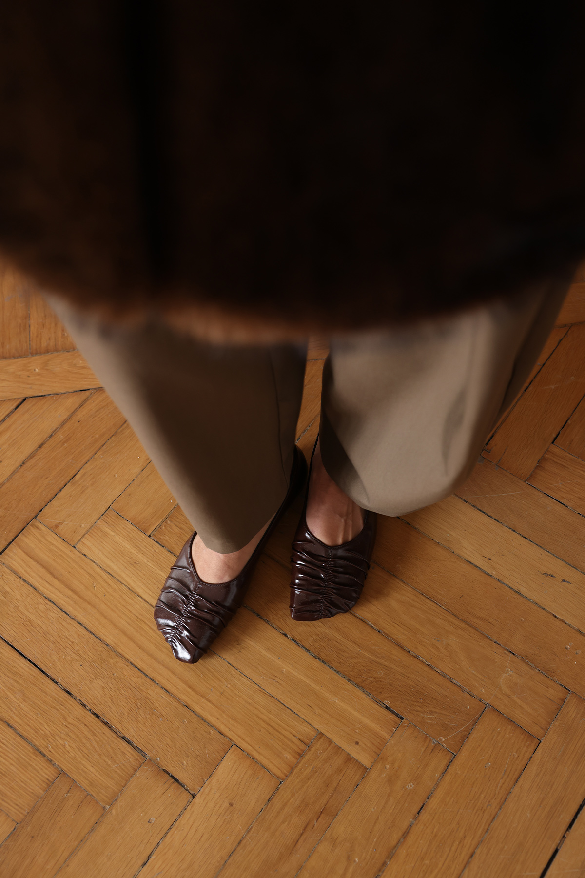 Küt Burun Büzgülü Acı Kahve Kadın Babet