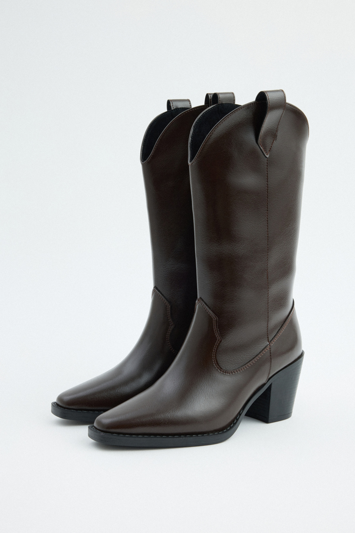 Küt Burun Kalın Topuklu Acı Kahve Kadın Çizme