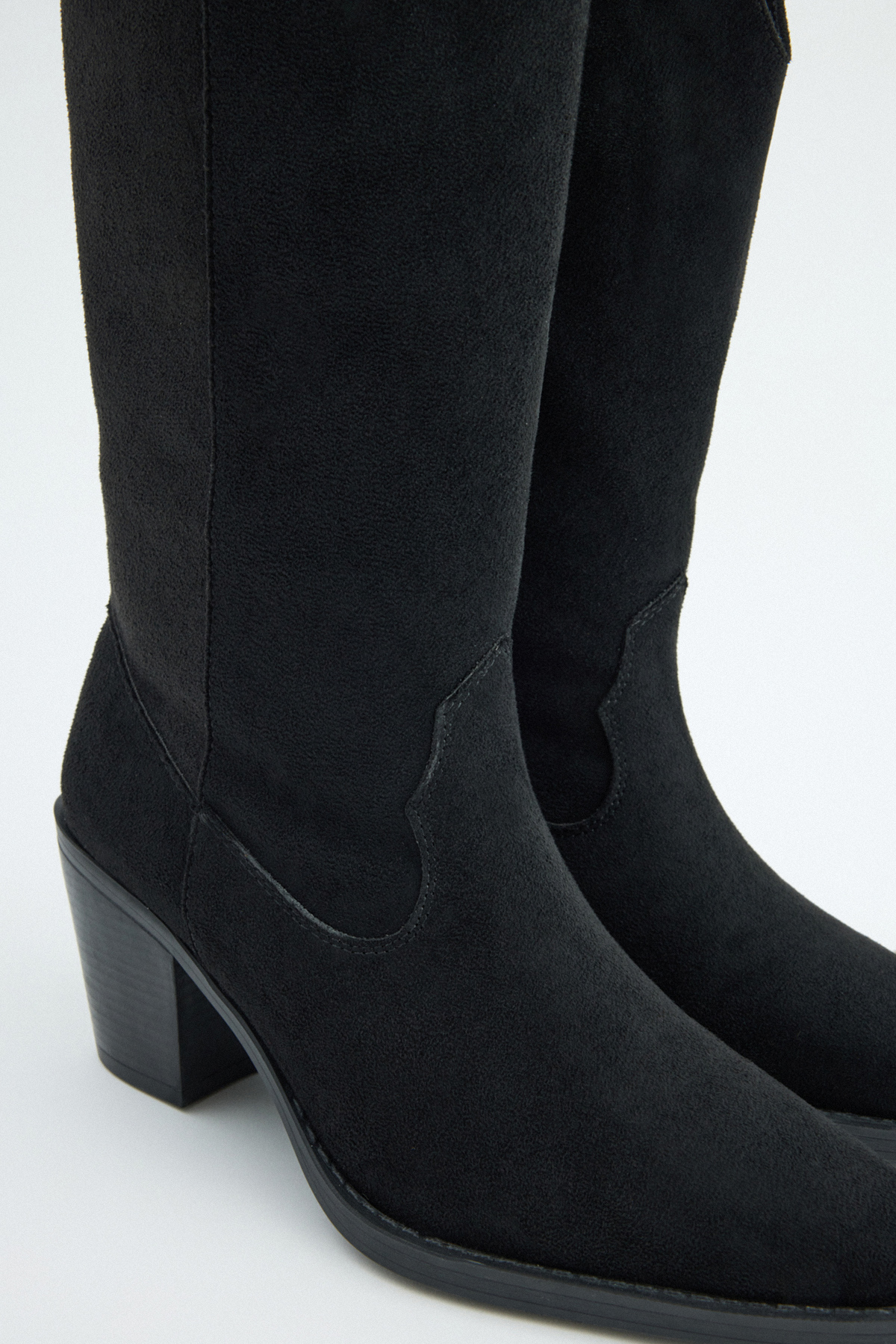 Küt Burun Kalın Topuklu Siyah Süet Kadın Çizme