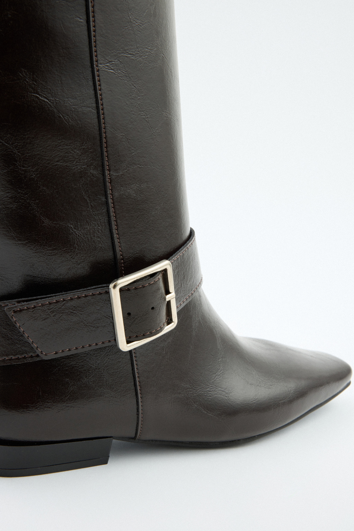 Küt Burun Kemer Detaylı Acı Kahve Kadın Çizme