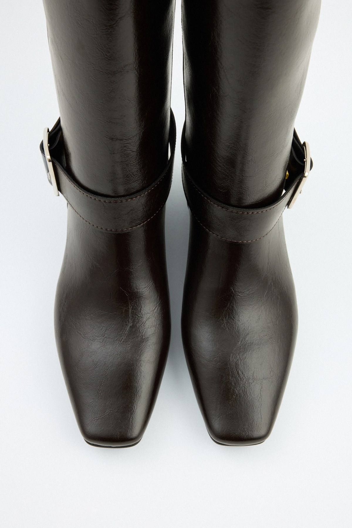 Küt Burun Kemer Detaylı Acı Kahve Kadın Çizme