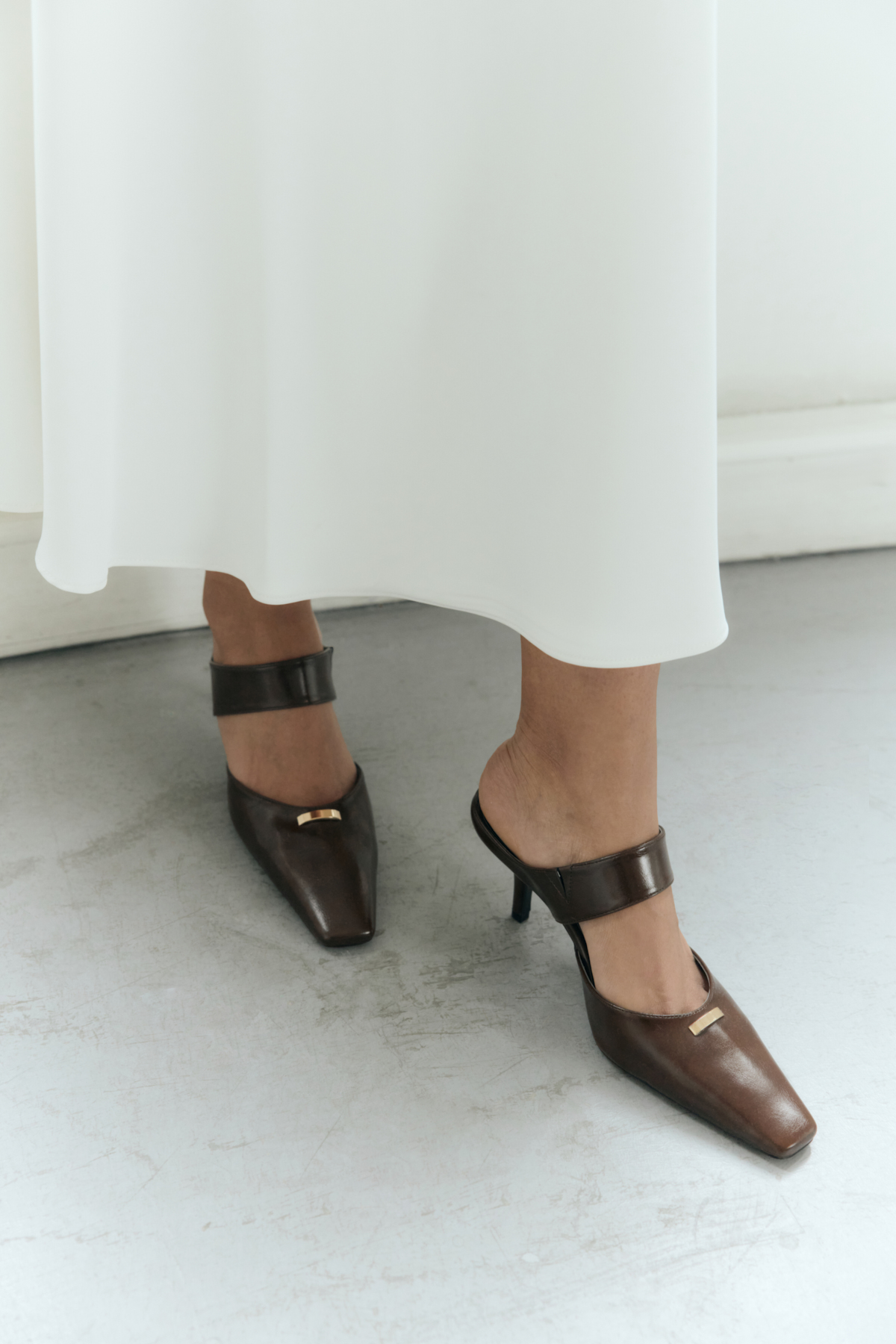 Küt Burun Toka Detaylı Acı Kahve Kadın Topuklu