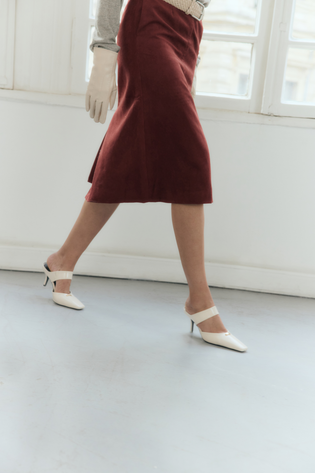 Küt Burun Toka Detaylı Kemik Kadın Topuklu