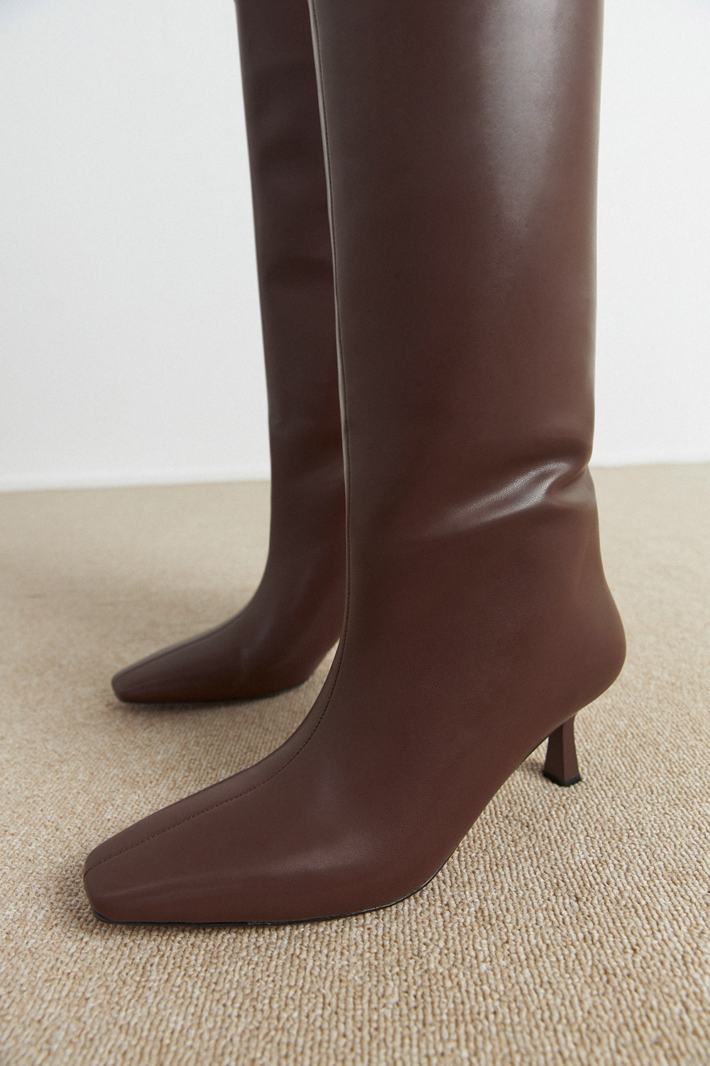 Küt Burunlu Uzun Kahve Kadın Çizme