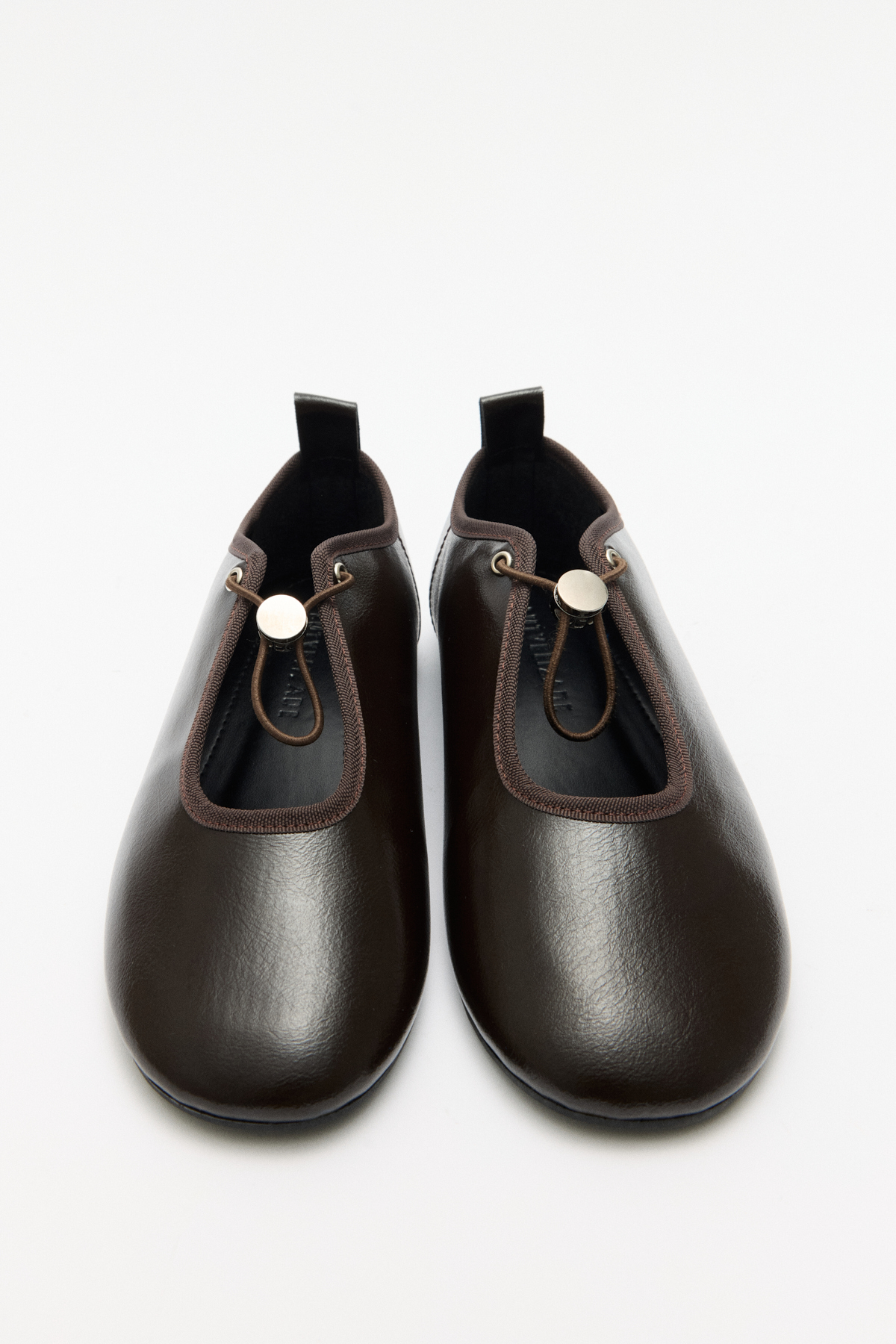 Lastik Bağcık Detaylı Acı Kahve Kadın Babet