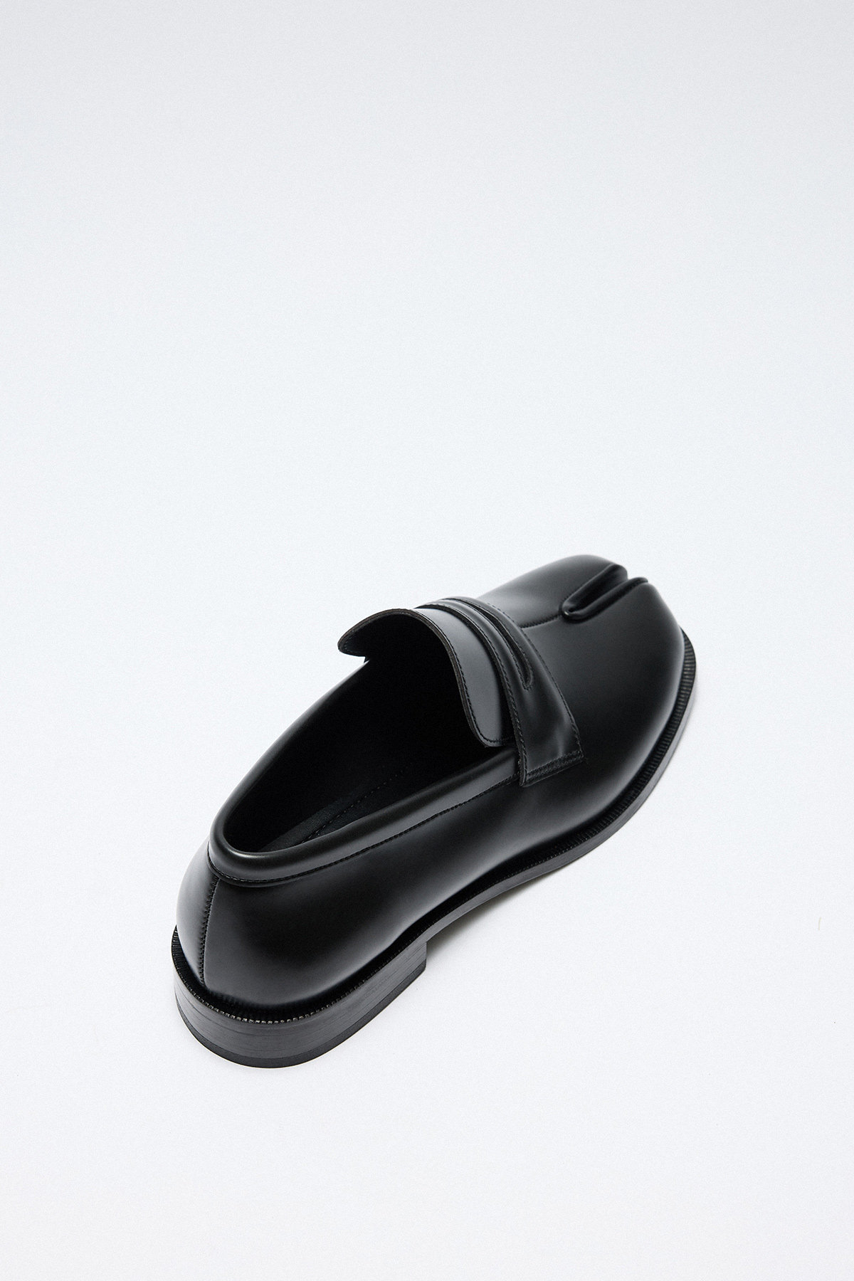 Parmak Arası Klasik Loafer Siyah Kadın Split-Toe