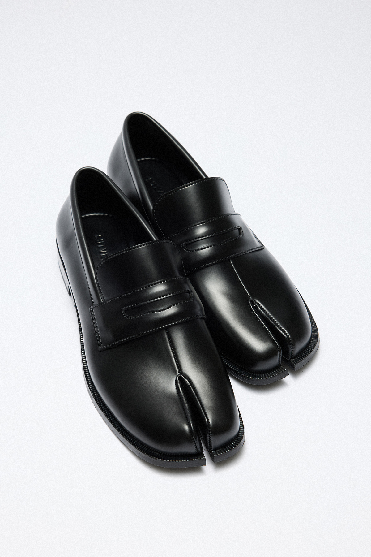 Parmak Arası Klasik Loafer Siyah Kadın Split-Toe
