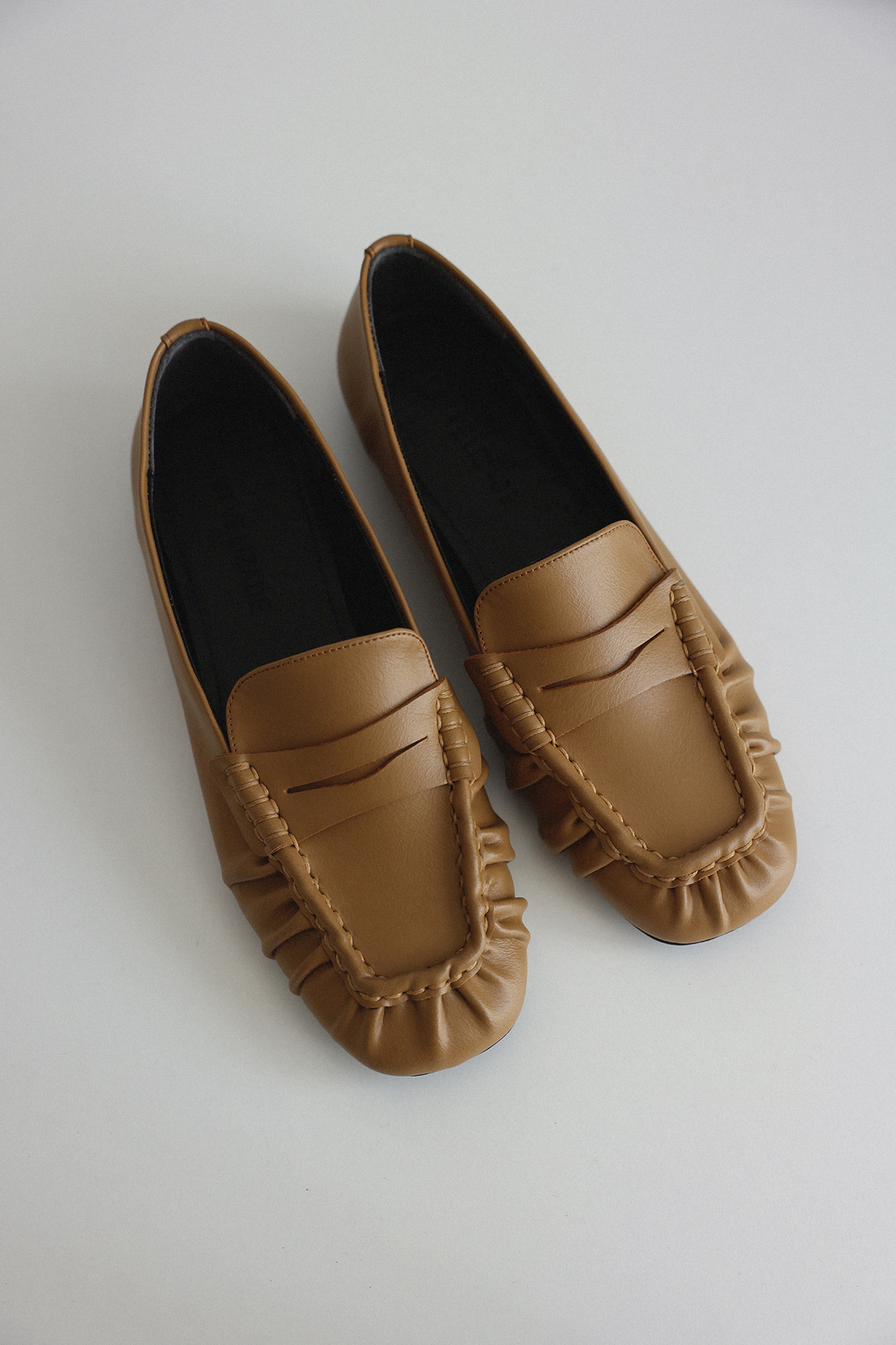 Büzgülü Loafer Karamel Kadın Babet