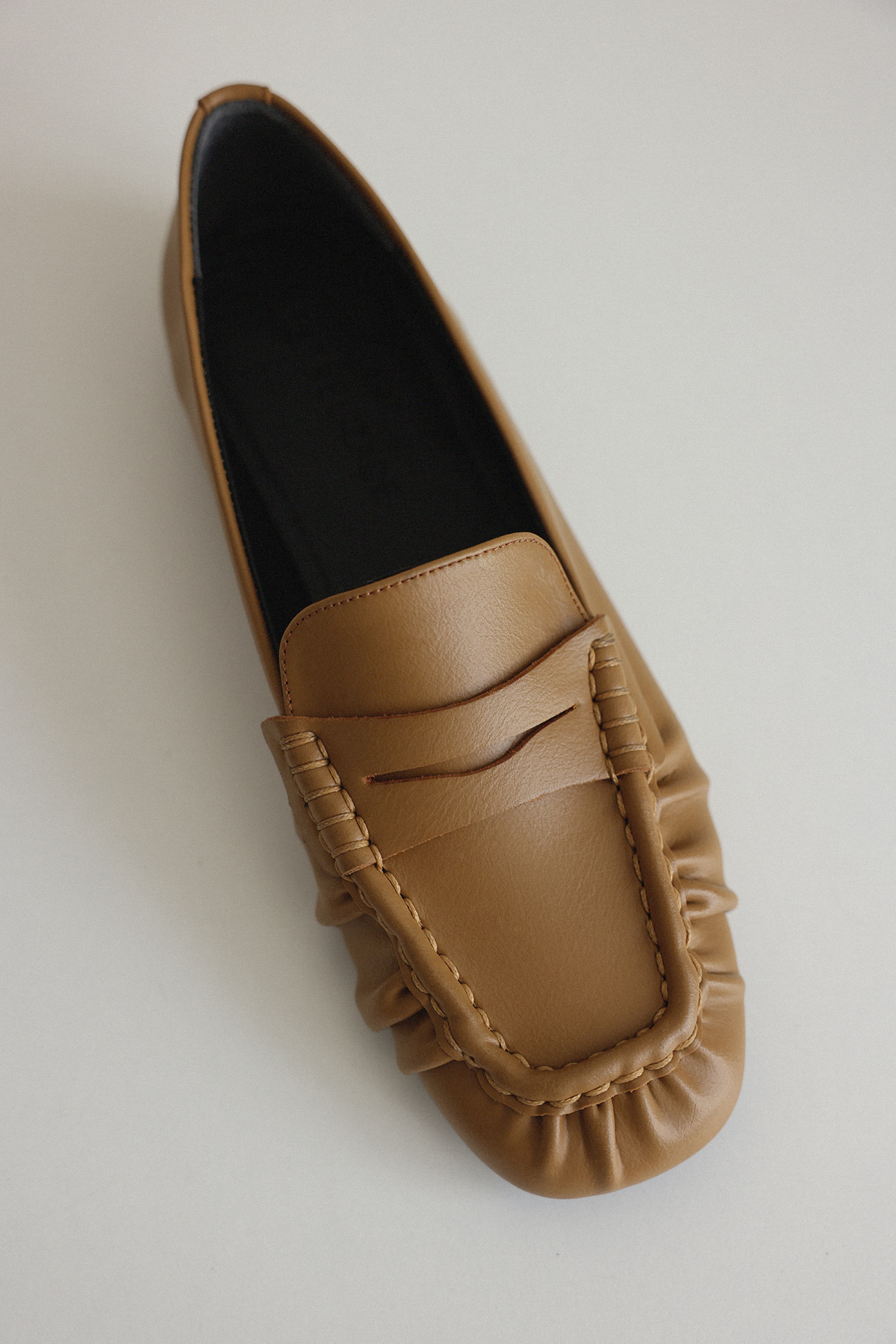 Büzgülü Loafer Karamel Kadın Babet