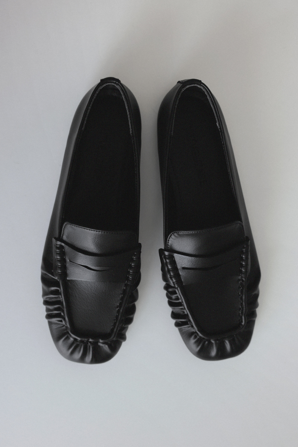 Büzgülü Loafer Siyah Kadın Babet