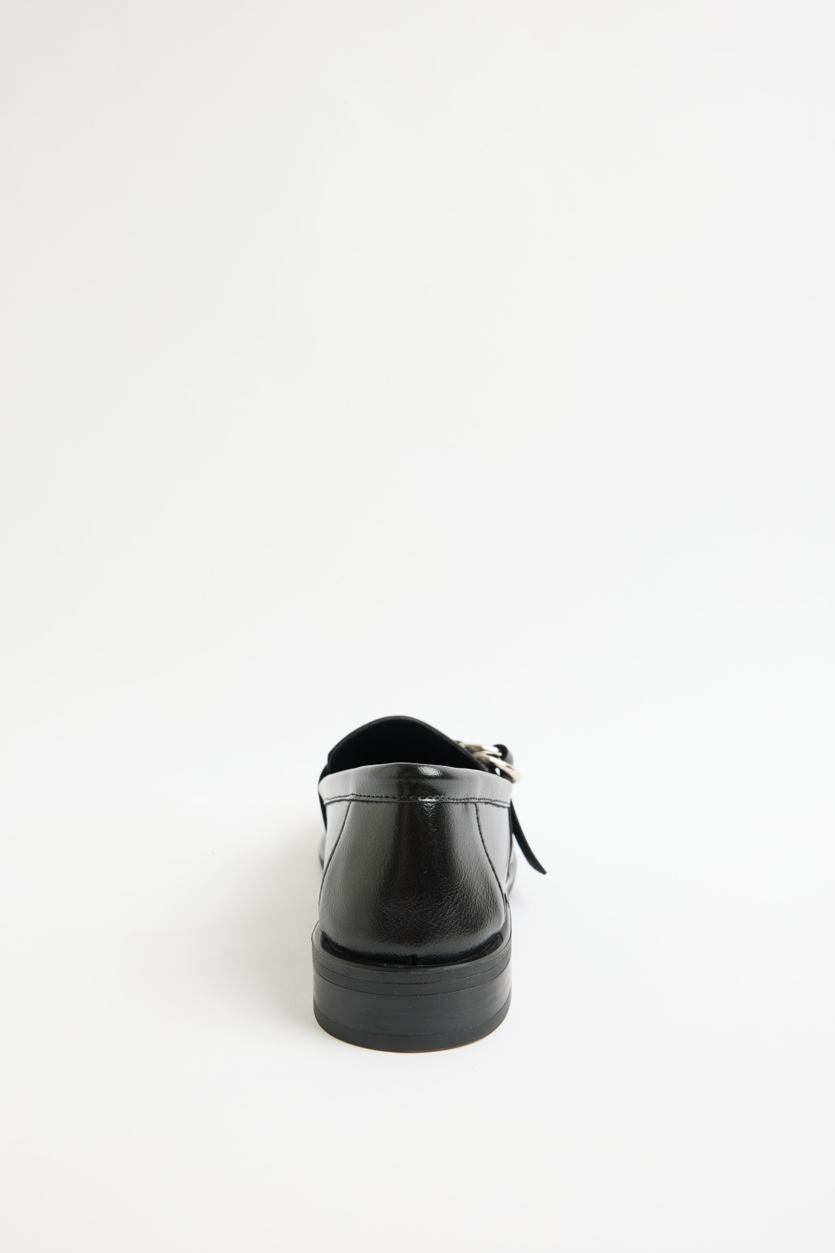 Metal Toka Detaylı Siyah Kadın Loafer