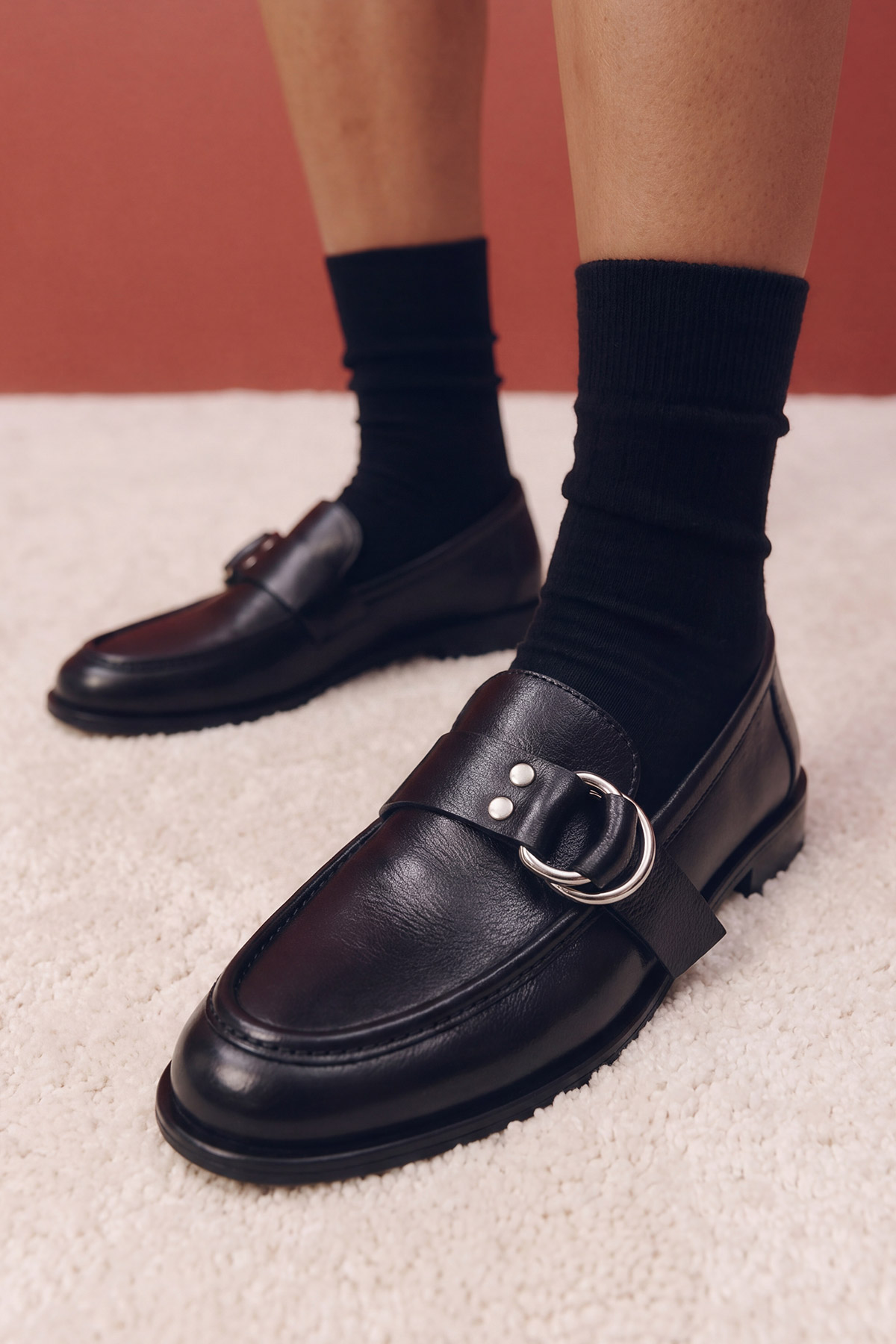 Metal Toka Detaylı Siyah Kadın Loafer