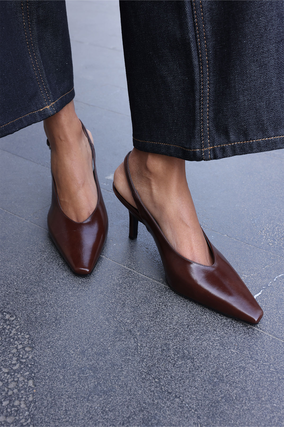 Minimal Asimetrik Küt Burun Acı Kahve Kadın Topuklu