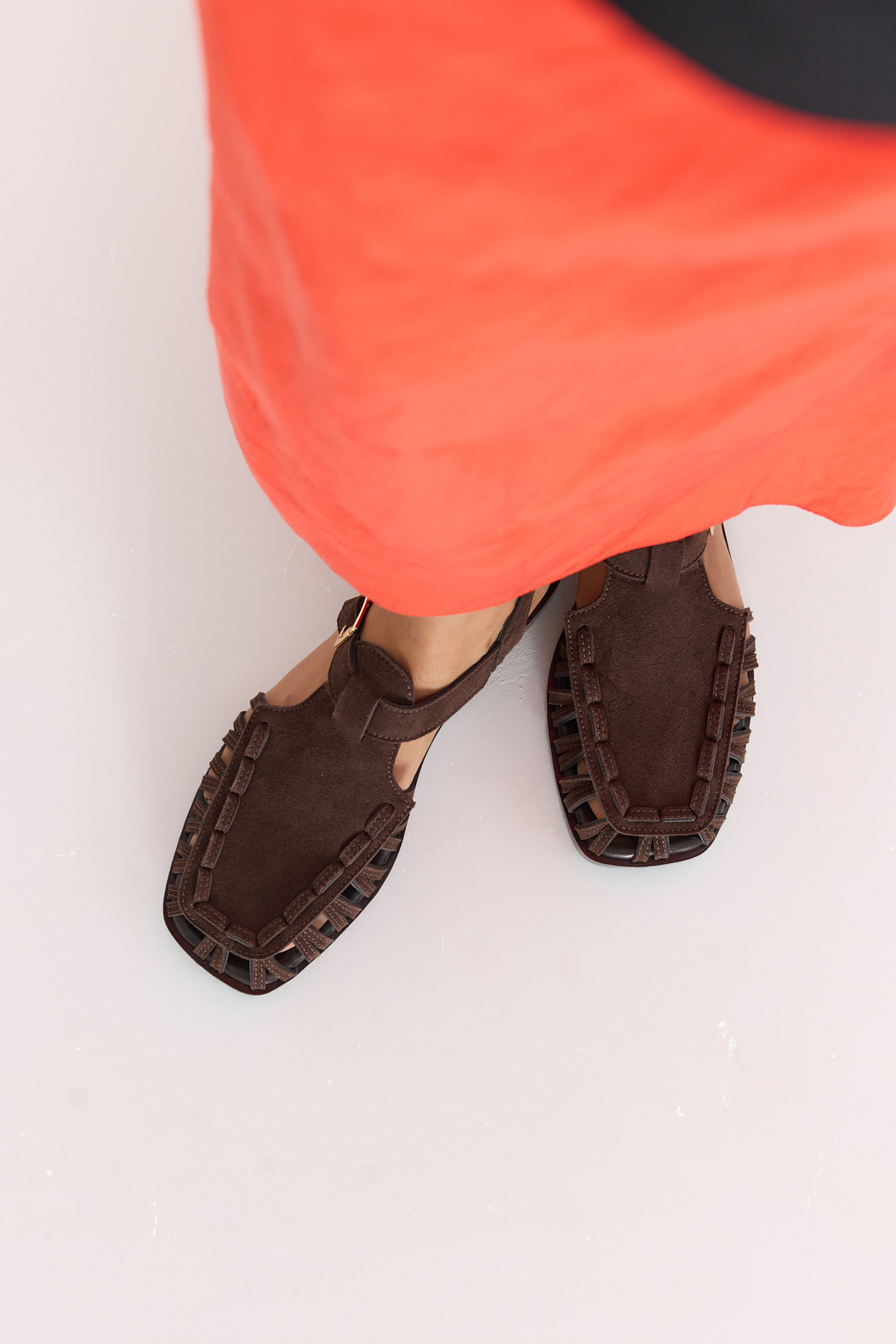 Minimal Çok Bantlı Acı Kahve Süet Kadın Sandalet