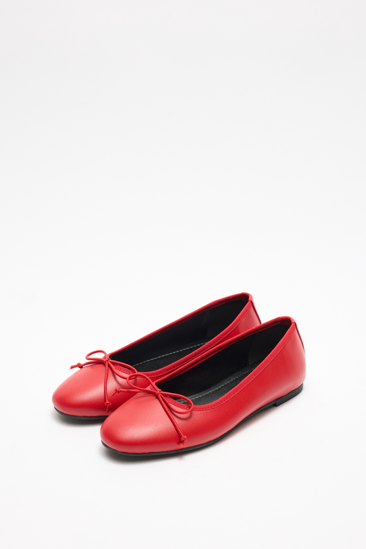 Minimal Kurdele Detaylı Kırmızı Kadın Babet