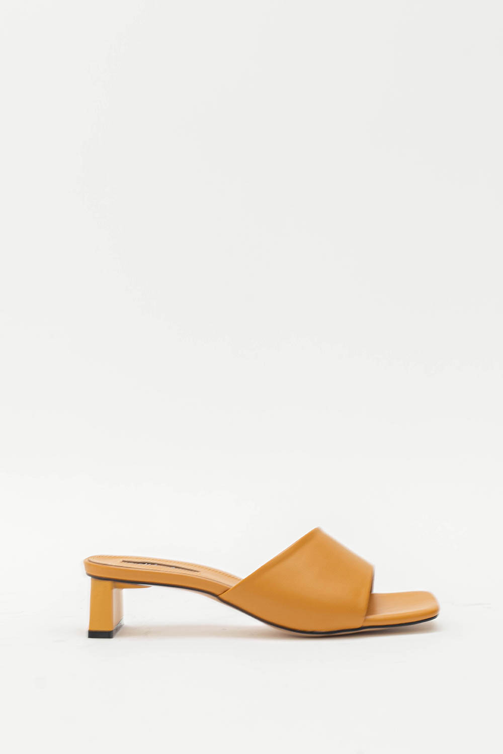 Olivia Hardal Kadın Terlik