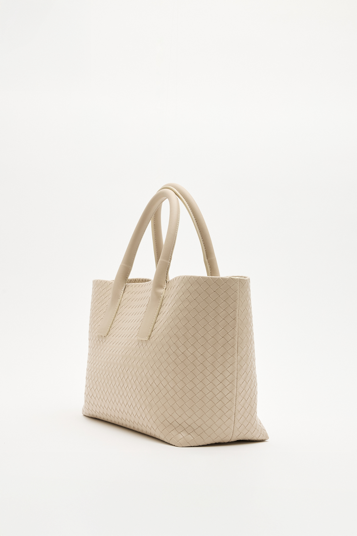 Örgü Dokulu Deri Görünümlü Bej Örgü Kadın Çanta