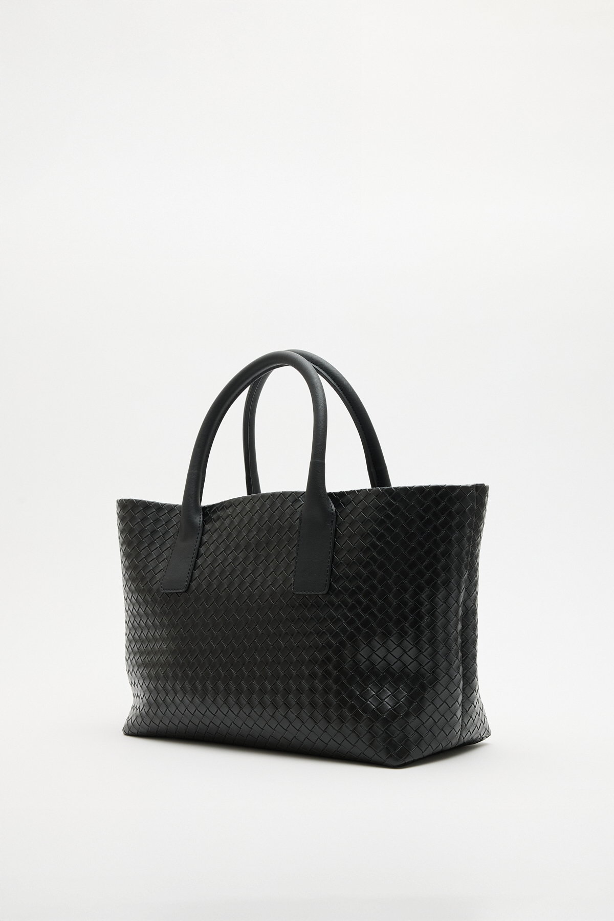 Örgü Dokulu Deri Görünümlü Siyah Örgü Kadın Çanta