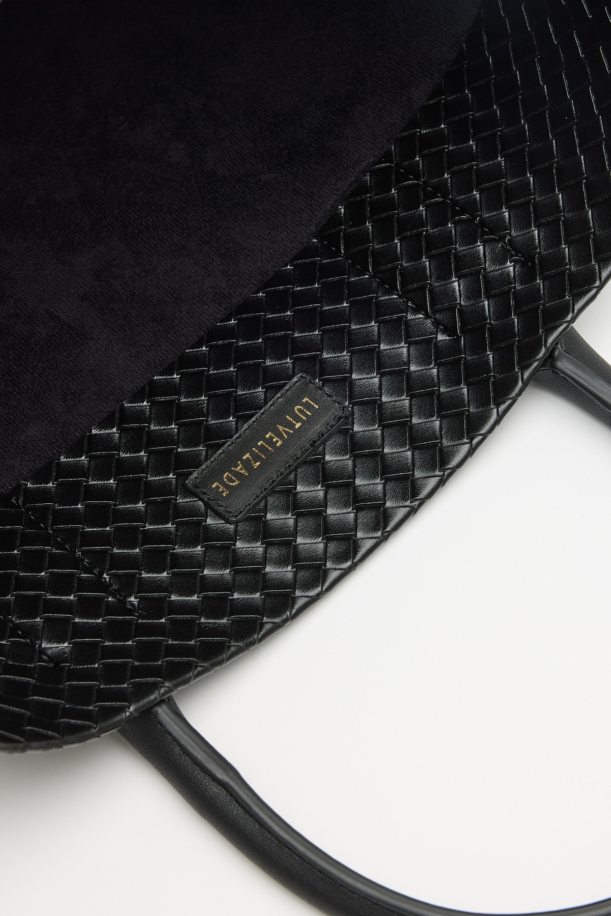 Örgü Dokulu Deri Görünümlü Siyah Örgü Kadın Çanta