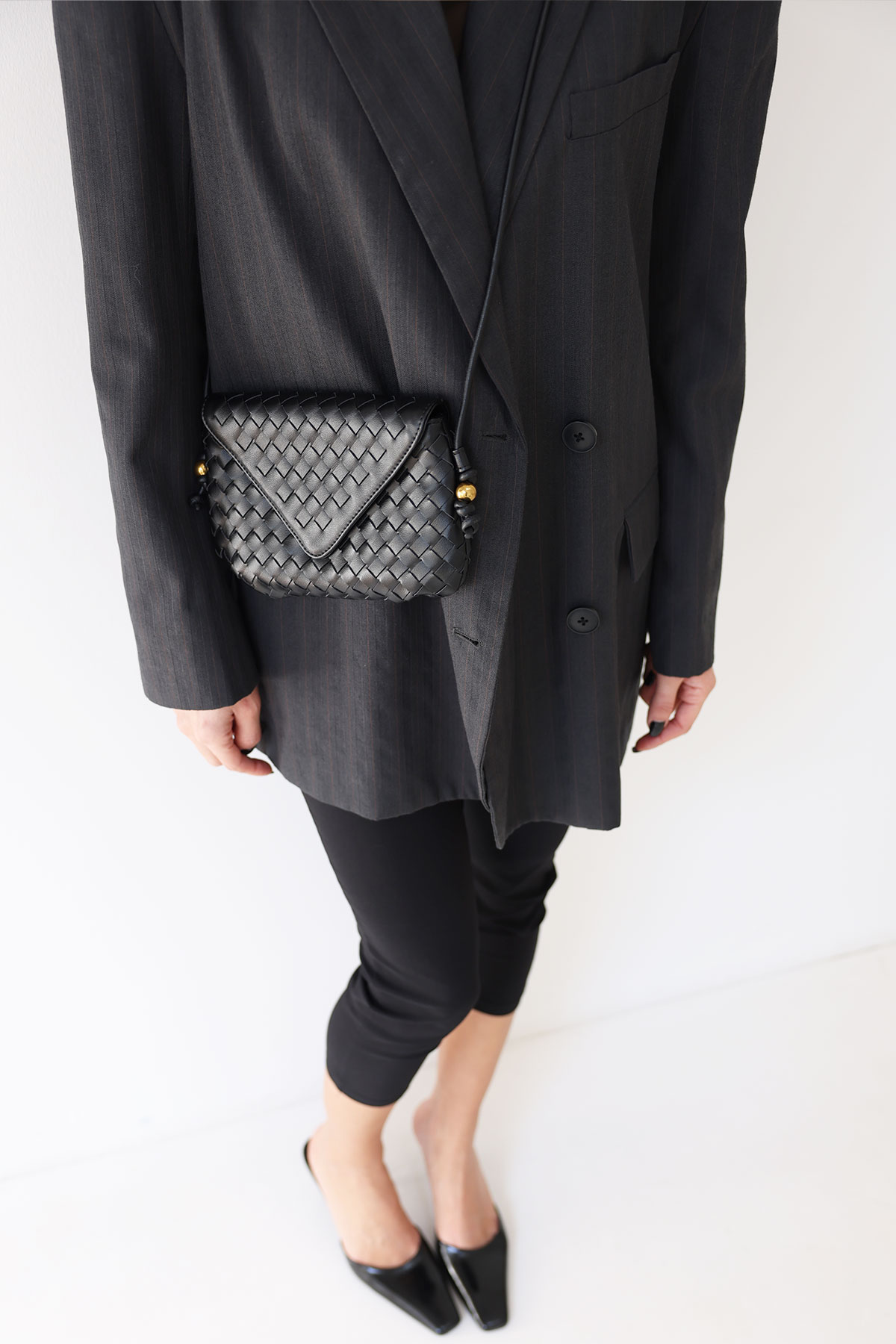 Örgü Dokulu Kapaklı Siyah Kadın Çanta