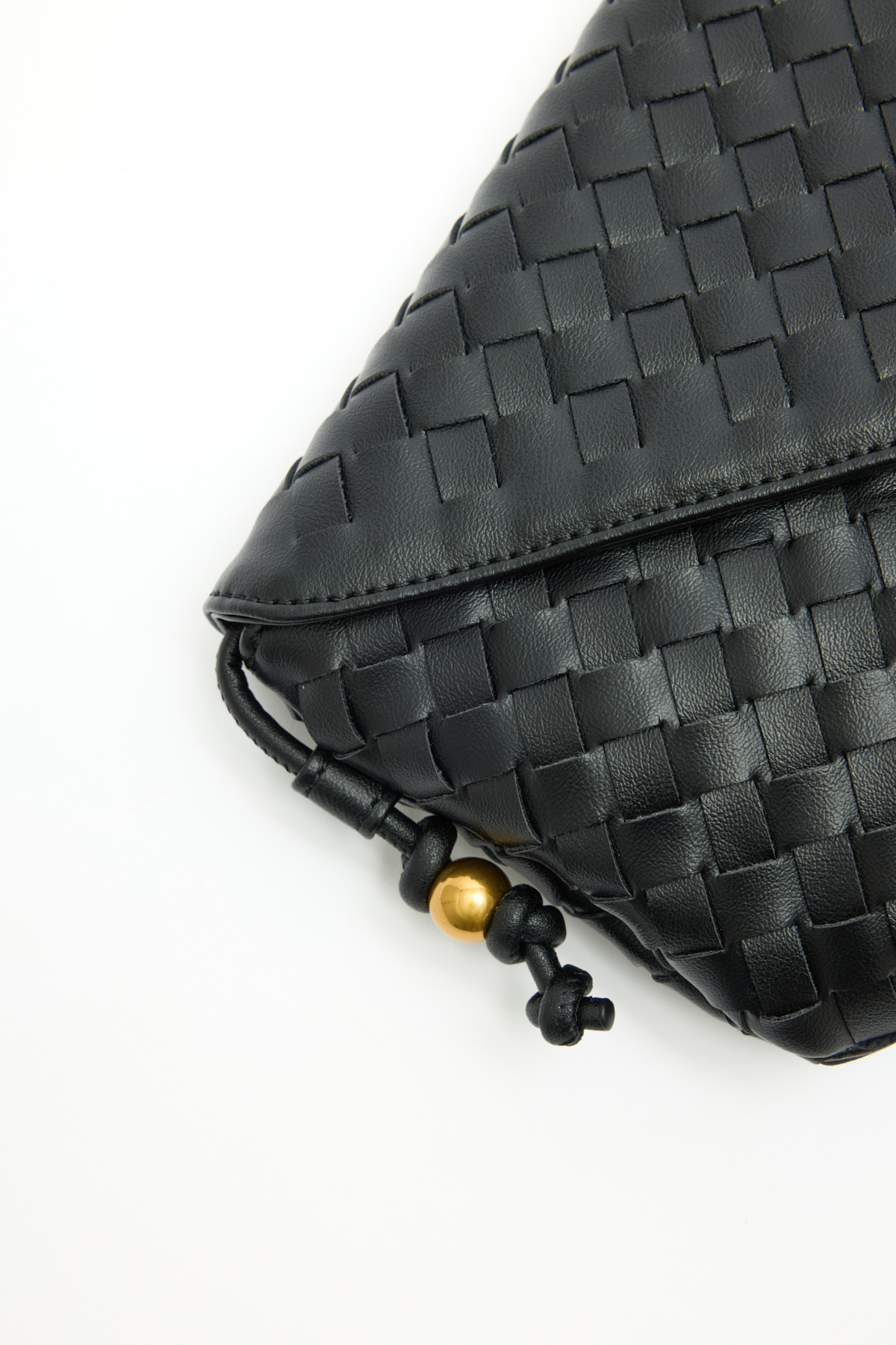 Örgü Dokulu Kapaklı Siyah Kadın Çanta