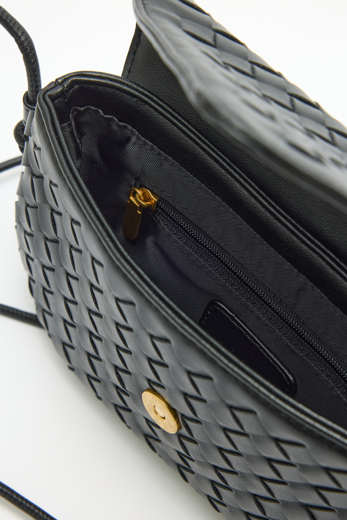 Örgü Dokulu Kapaklı Siyah Kadın Çanta