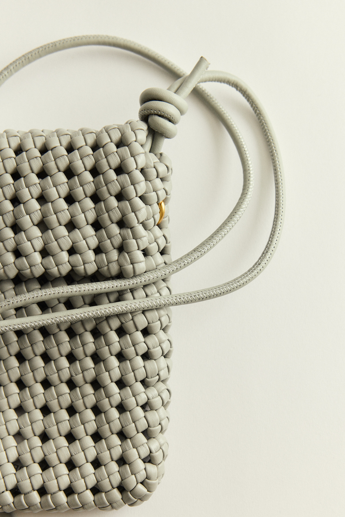 Örgü Dokulu Mini Çapraz Askılı Gri Kadın Çanta