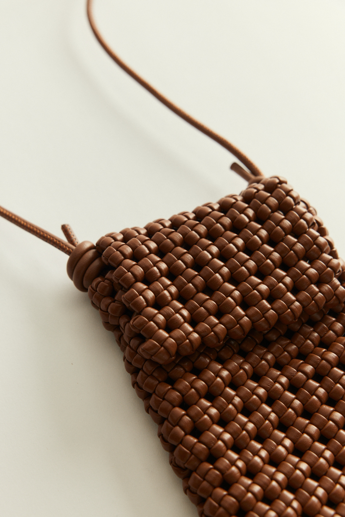 Örgü Dokulu Mini Çapraz Askılı Taba Kadın Çanta