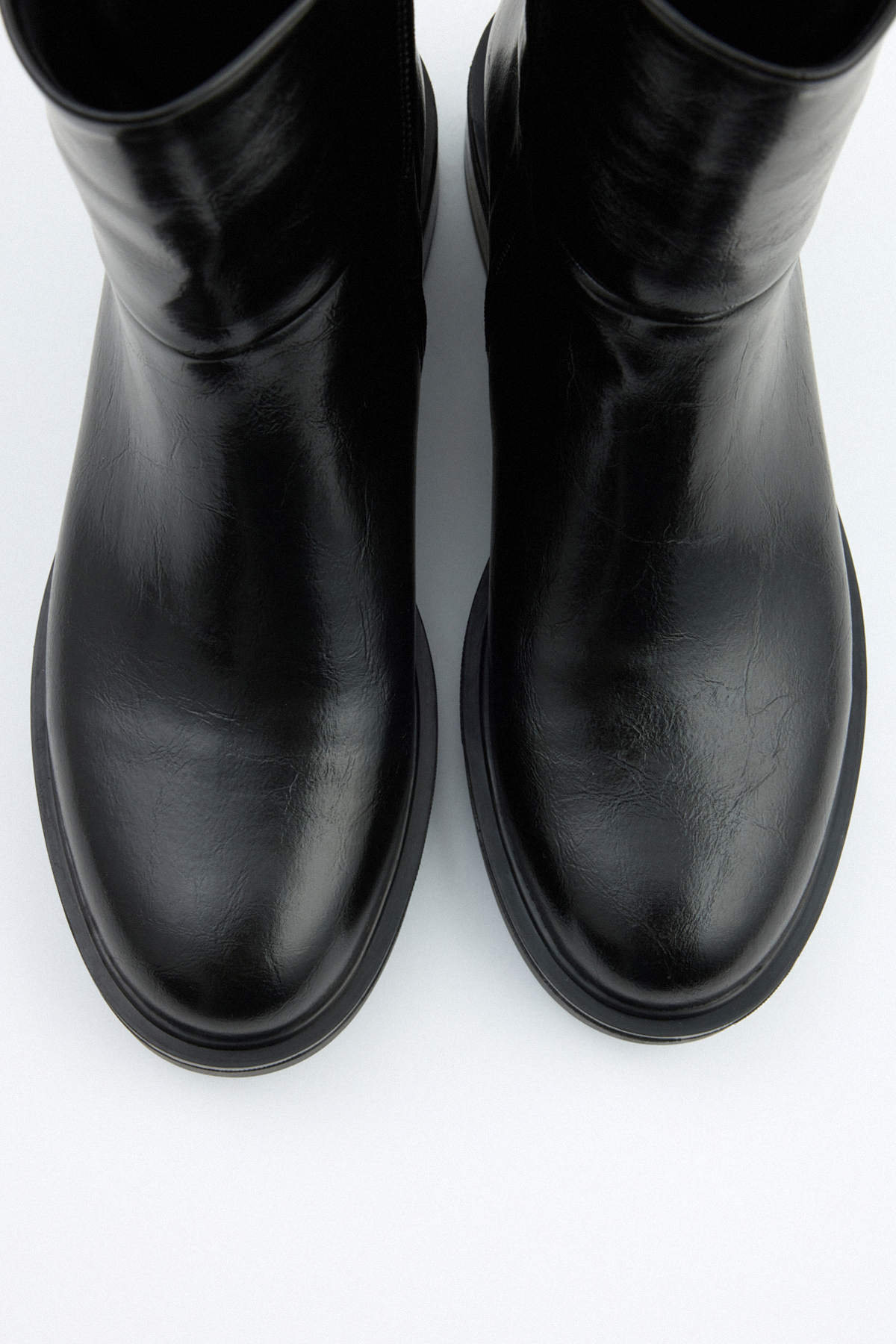 Oval Burun Midi Siyah Kadın Bot