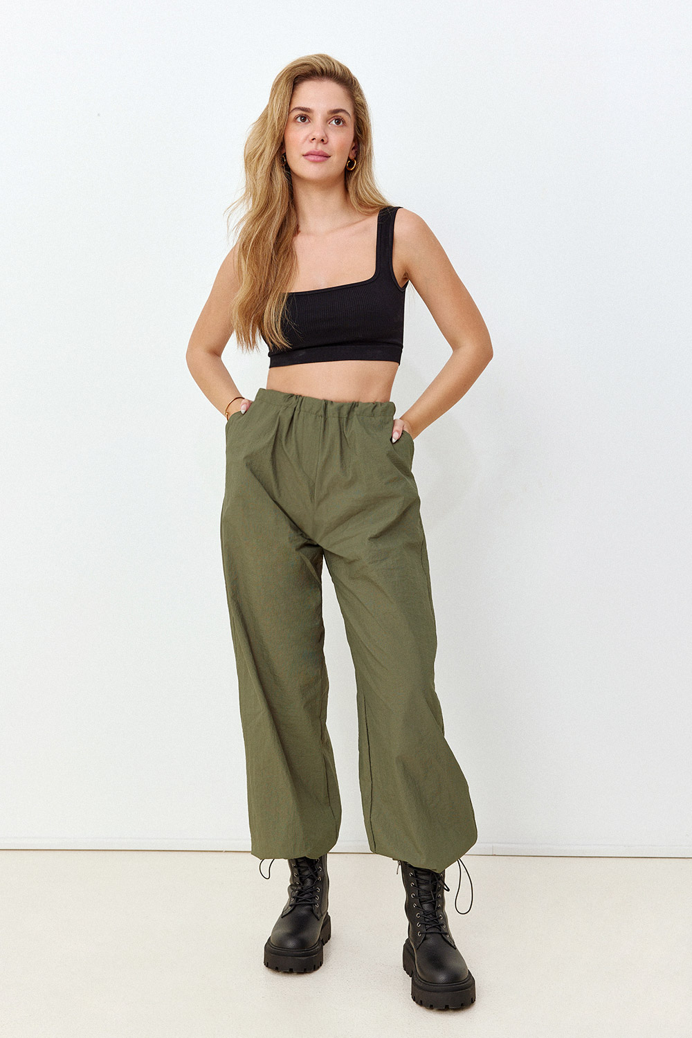 Paraşüt Paçası Lastikli Jogger Yeşil Kadın Pantolon