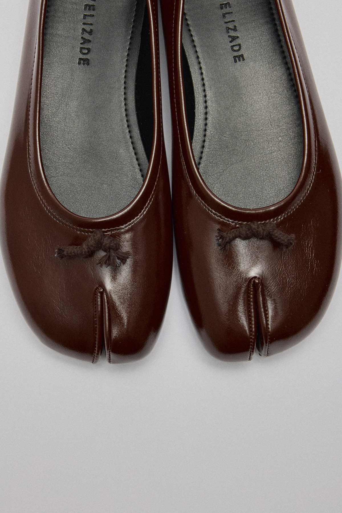 Parmak Arası Düğüm Detaylı Acı Kahve Kadın Babet