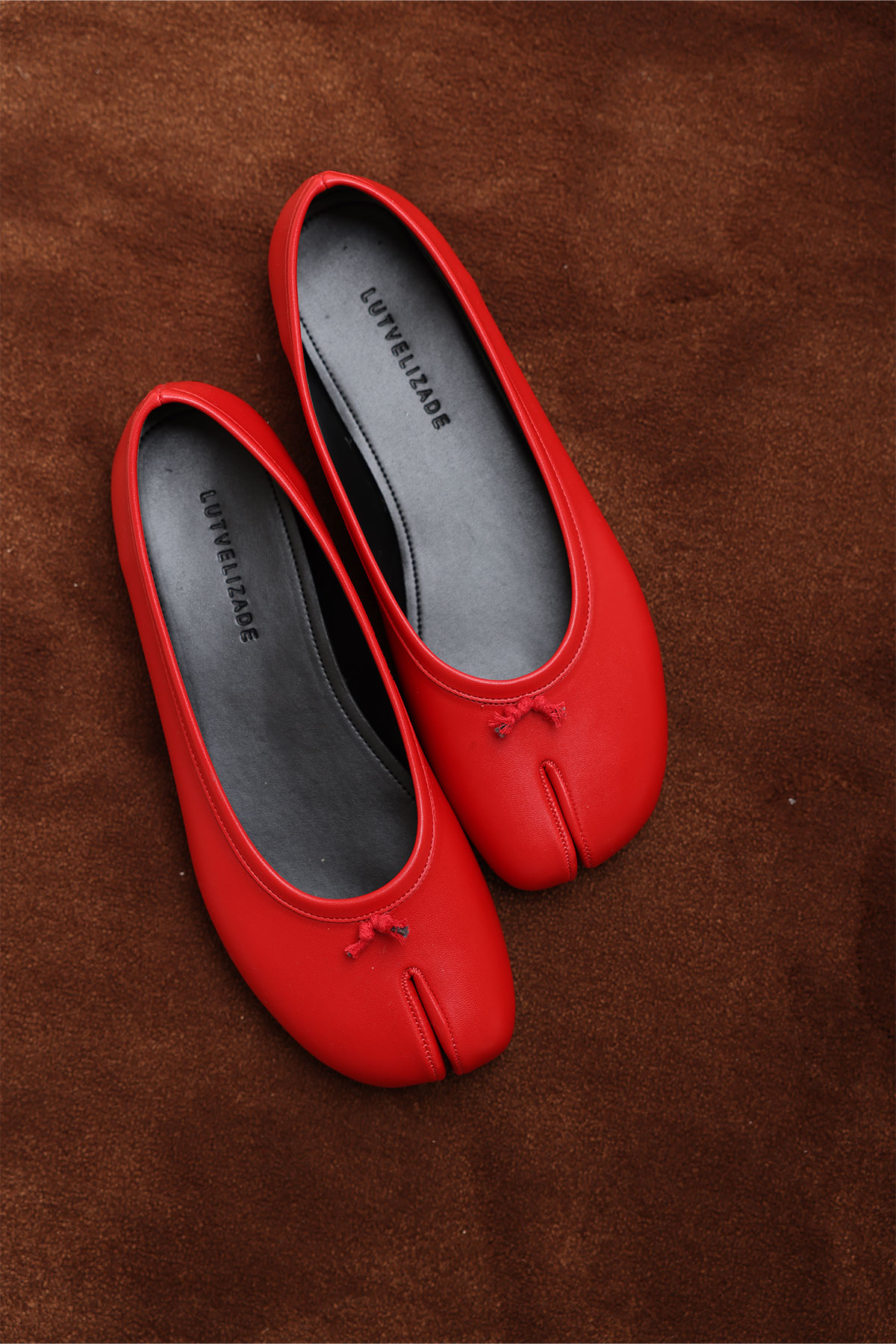 Parmak Arası Düğüm Detaylı Kırmızı Kadın Babet