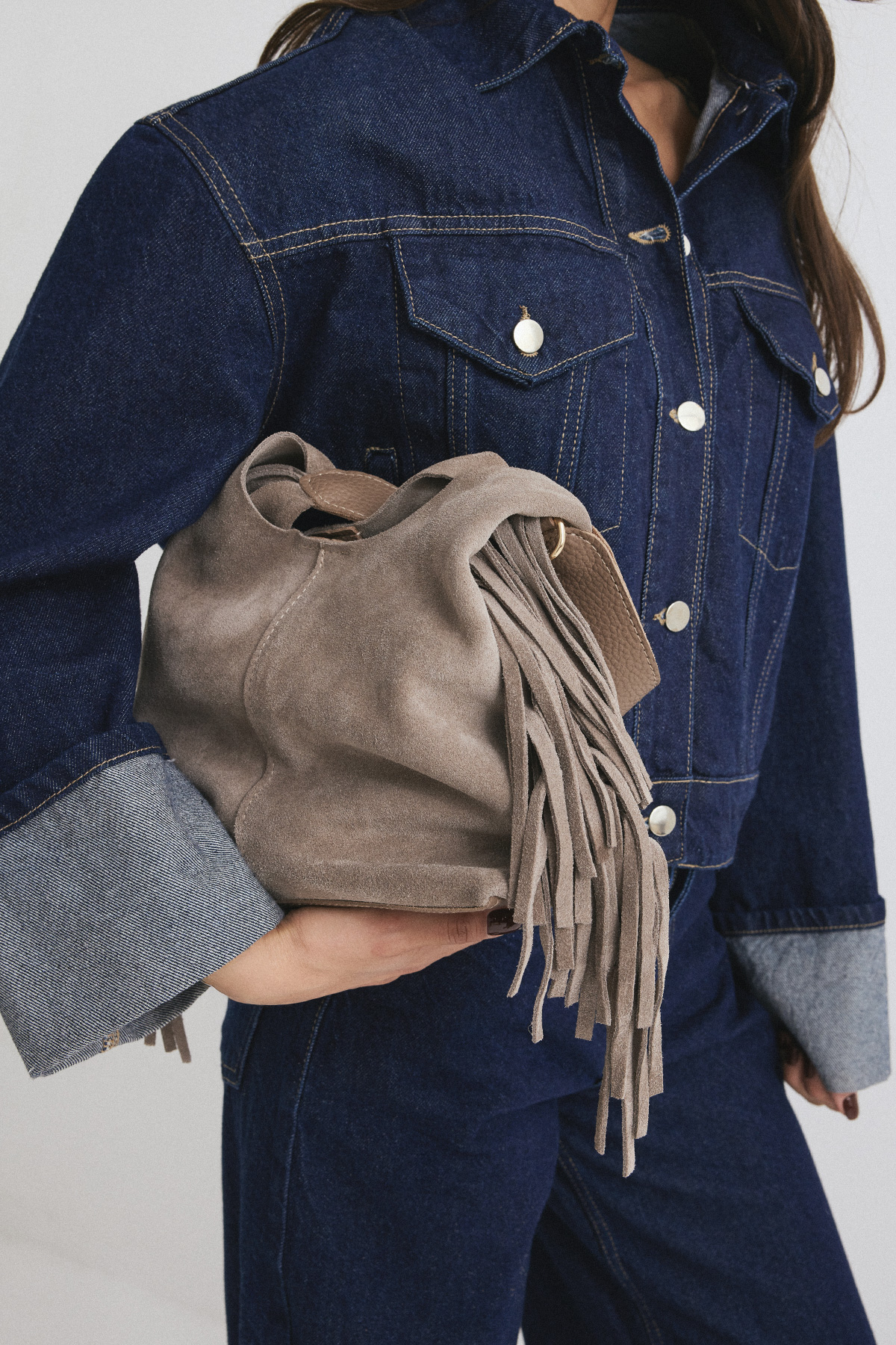 Püsküllü Dikiş Detaylı Vizon Süet Kadın Çanta