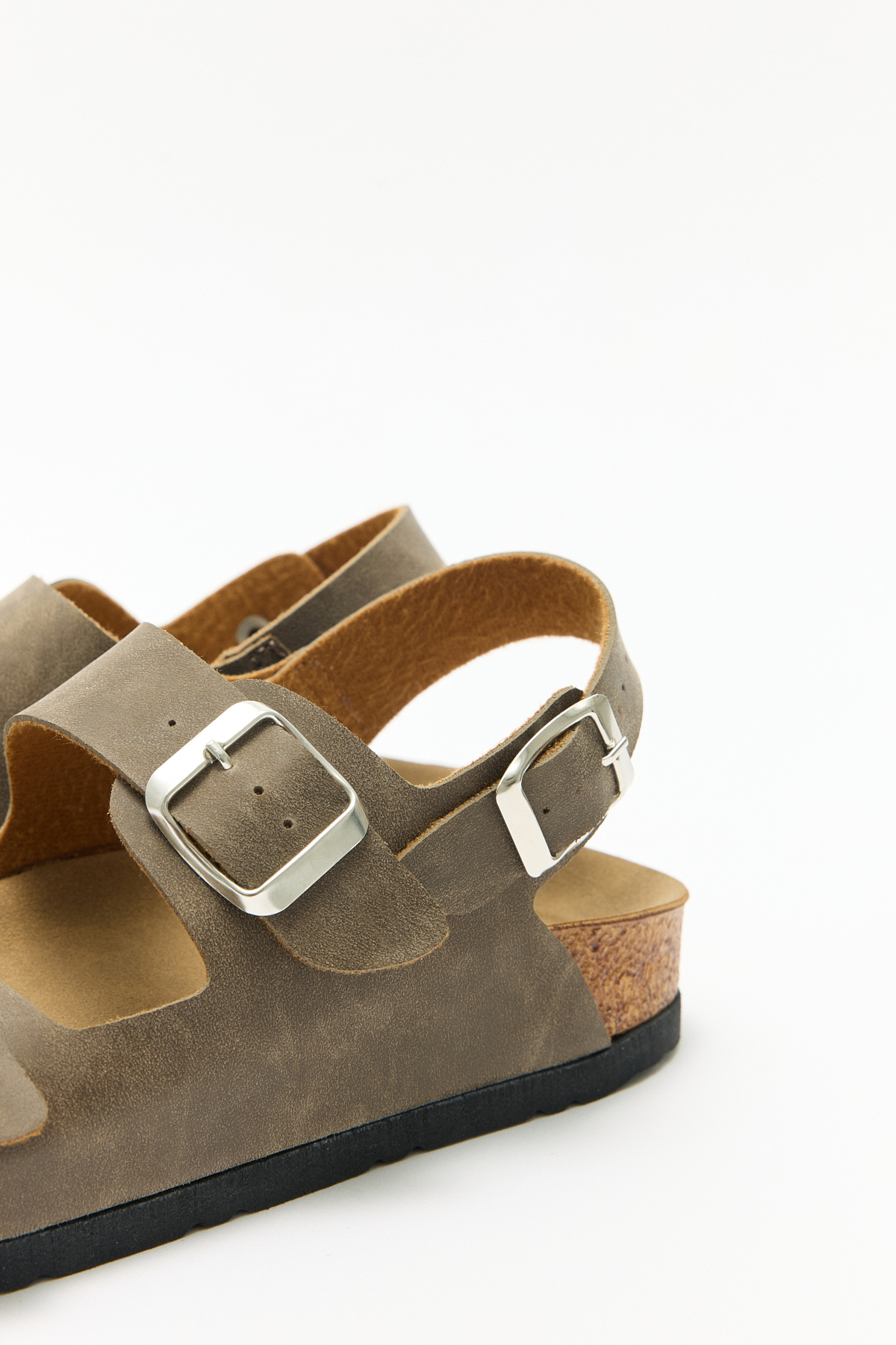 Çift Tokalı Arka Bantlı Vizon Süet Kadın Sandalet