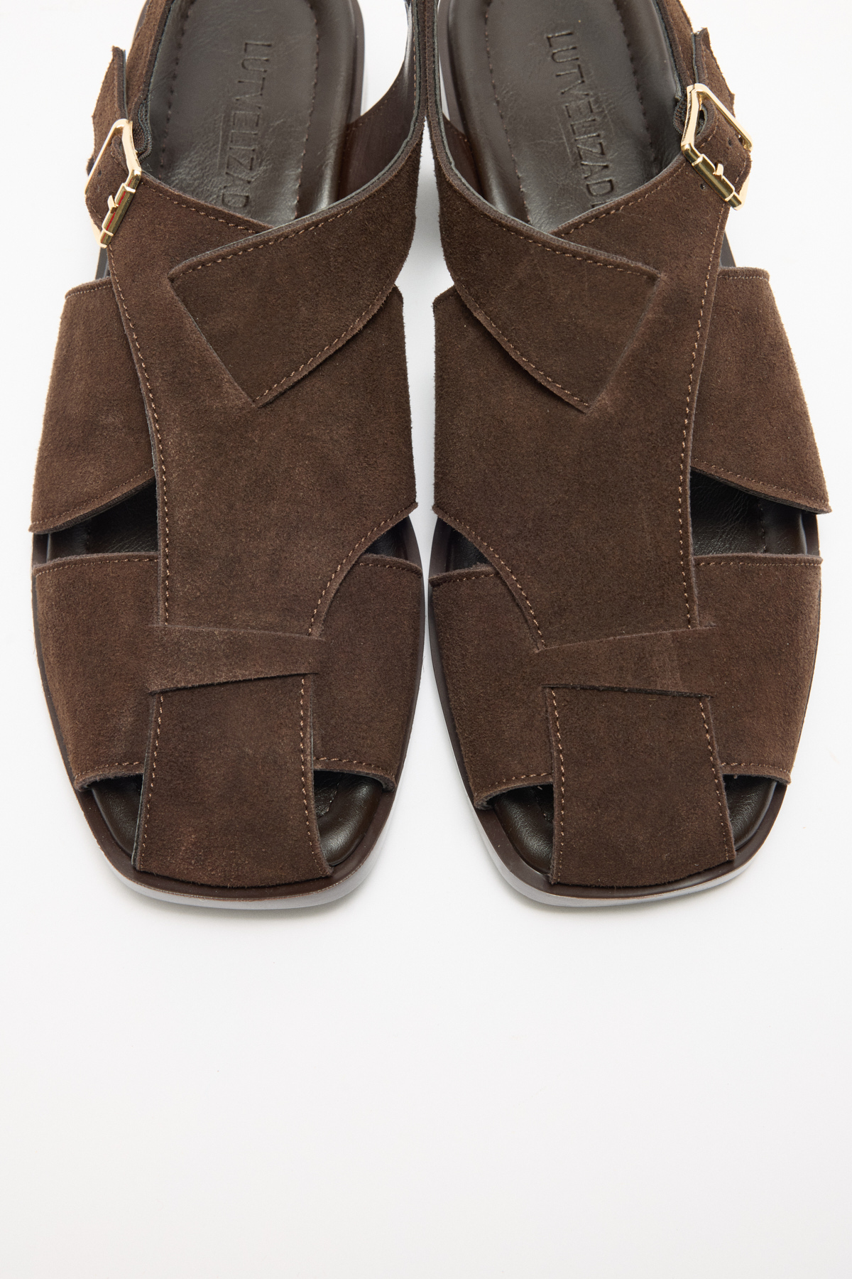 Kalın Çapraz Bant Detaylı Acı Kahve Süet Kadın Sandalet