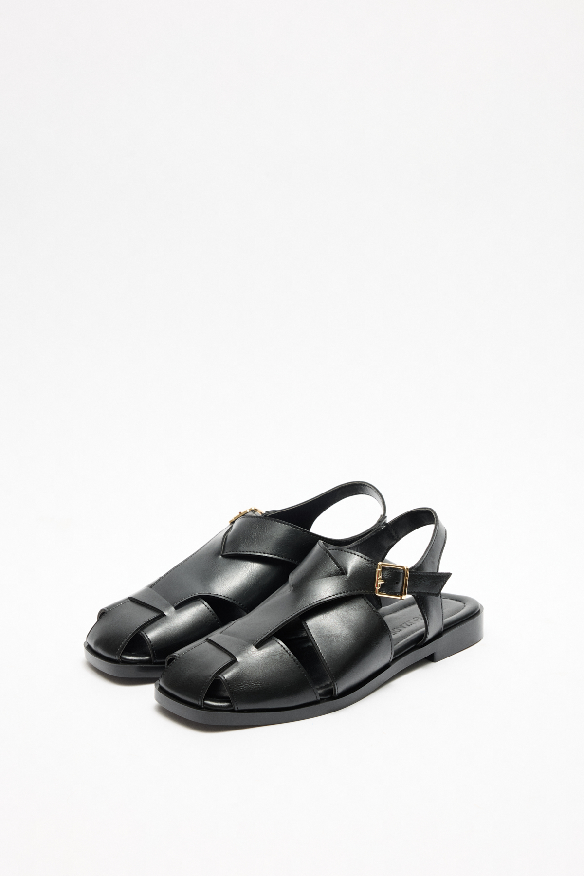 Kalın Çapraz Bant Detaylı Siyah Kadın Sandalet