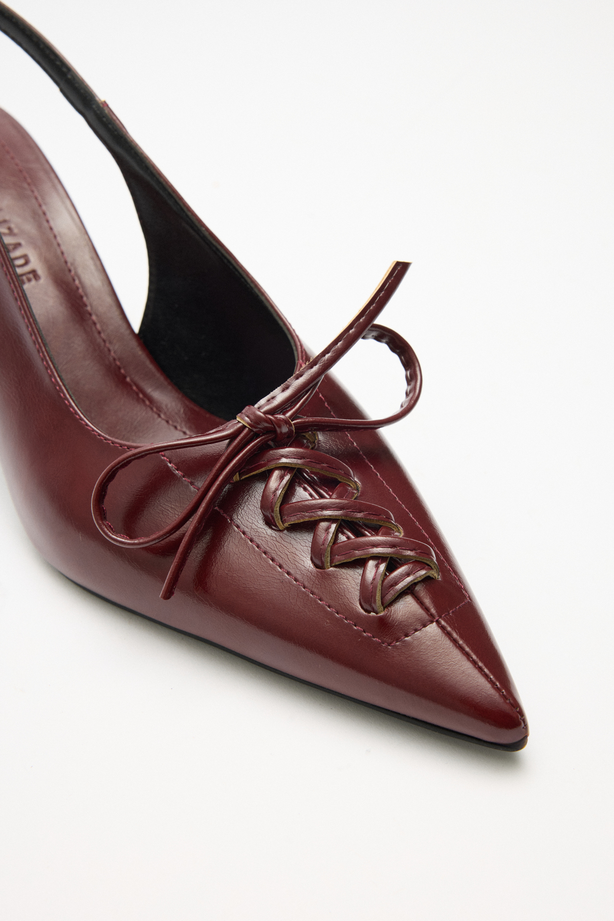 Sivri Burun Bağcık Detaylı Bordo Kadın Topuklu