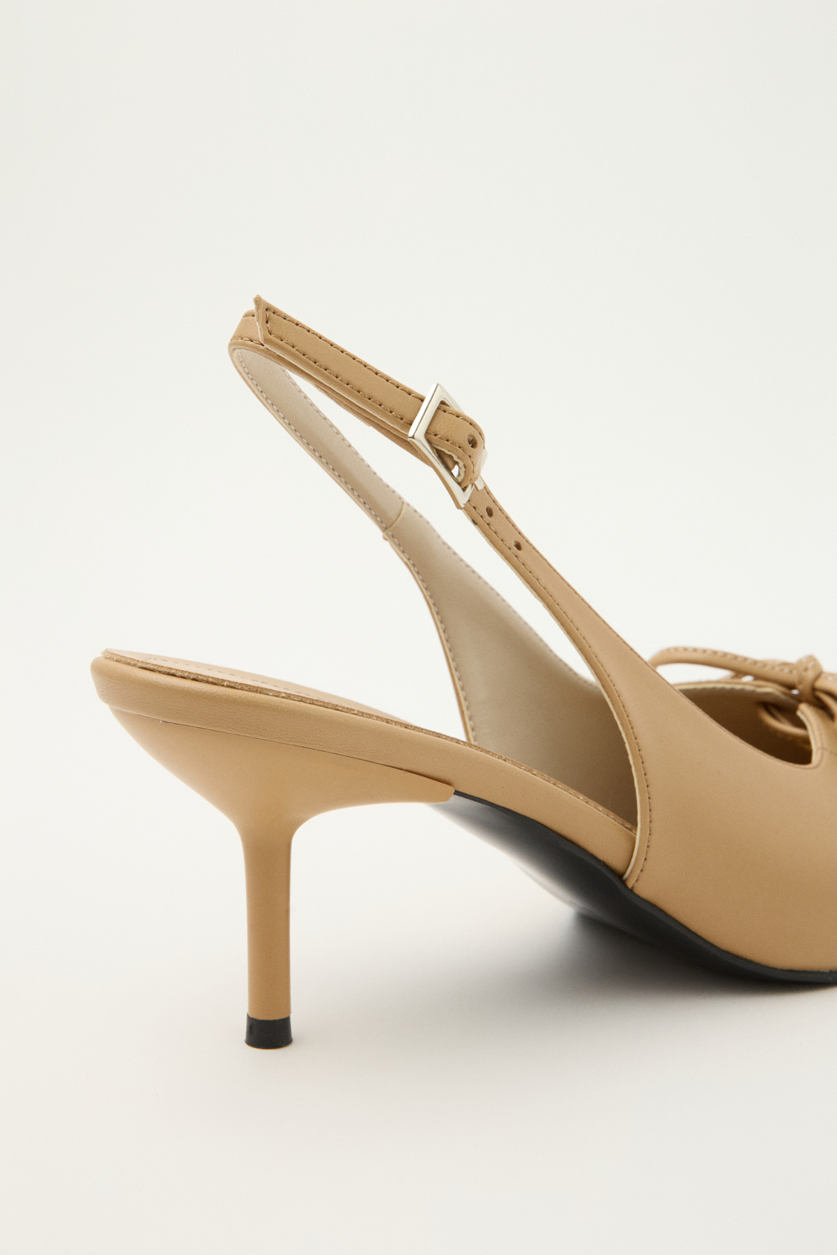 Sivri Burun Bağcık Detaylı Vizon Kadın Topuklu