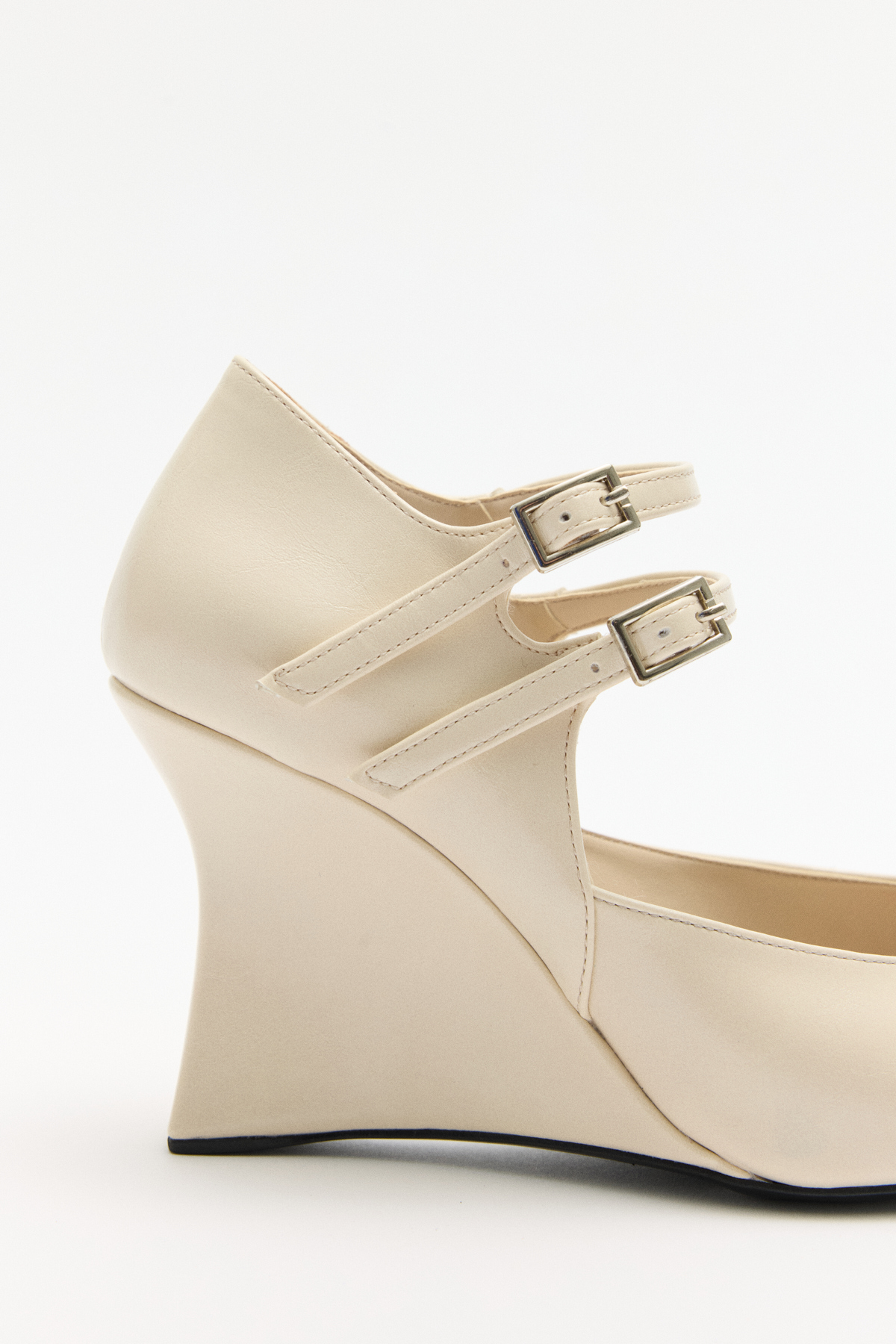 Sivri Burun Bant Detaylı Kemik Kadın Topuklu