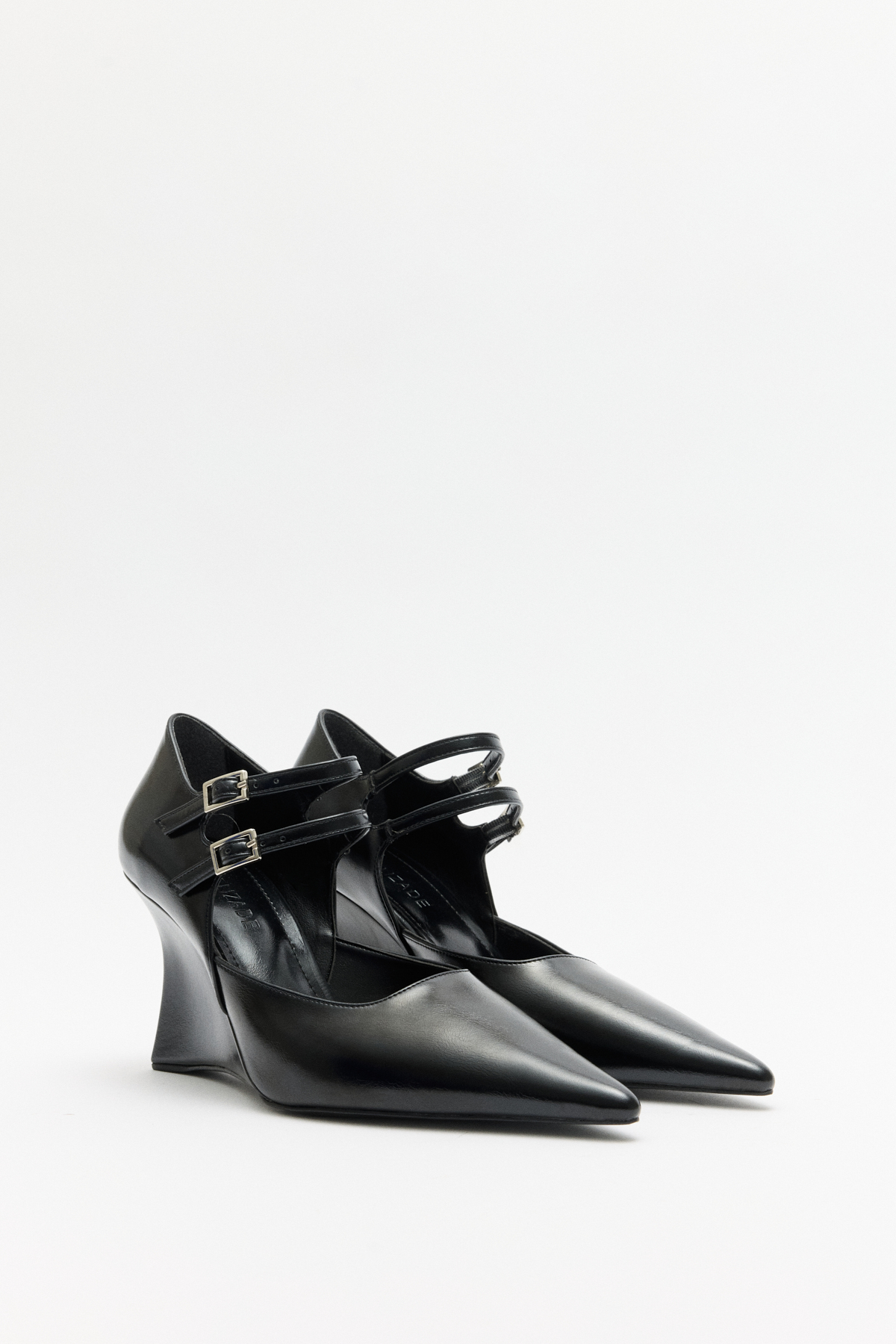 Sivri Burun Bant Detaylı Siyah Kadın Topuklu