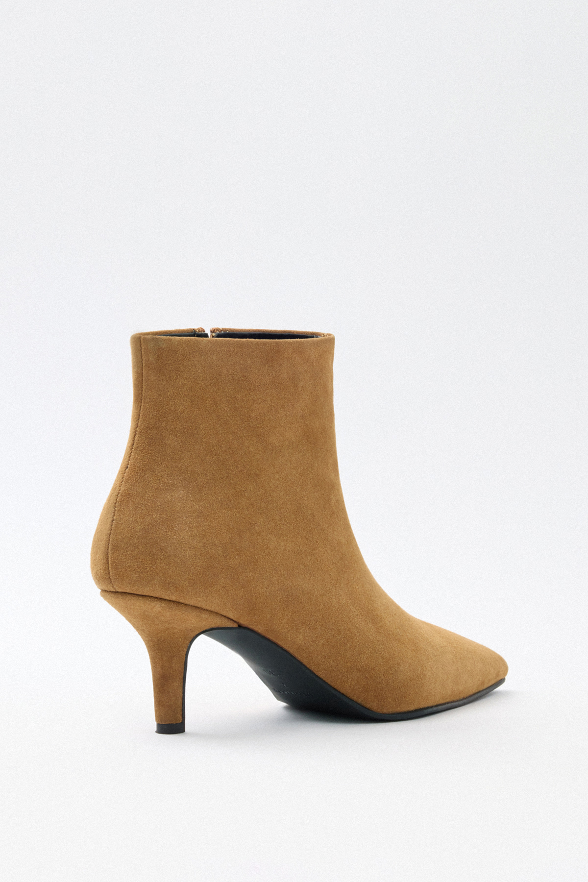 Sivri Burun Bilek Boy Taba Süet Kadın Bot