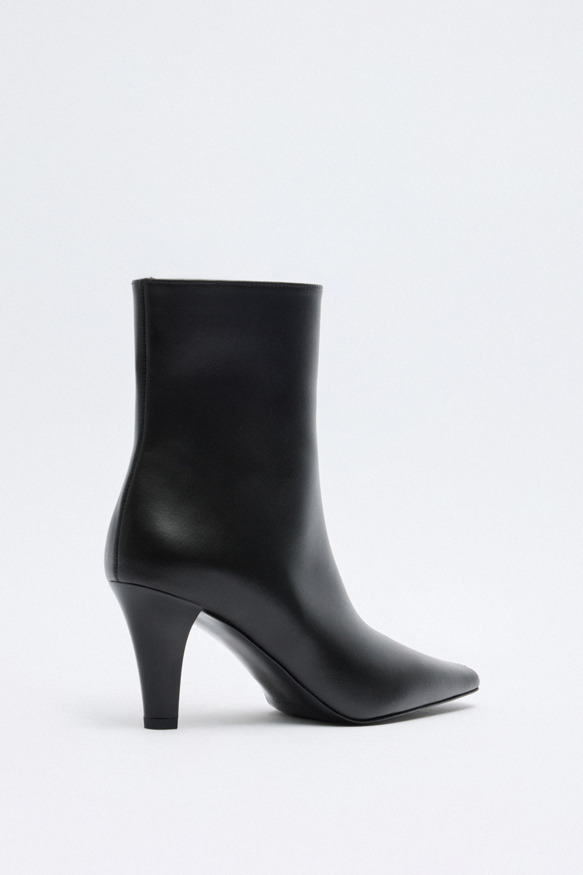 Sivri Burun Bilek Üstü Siyah Kadın Bot