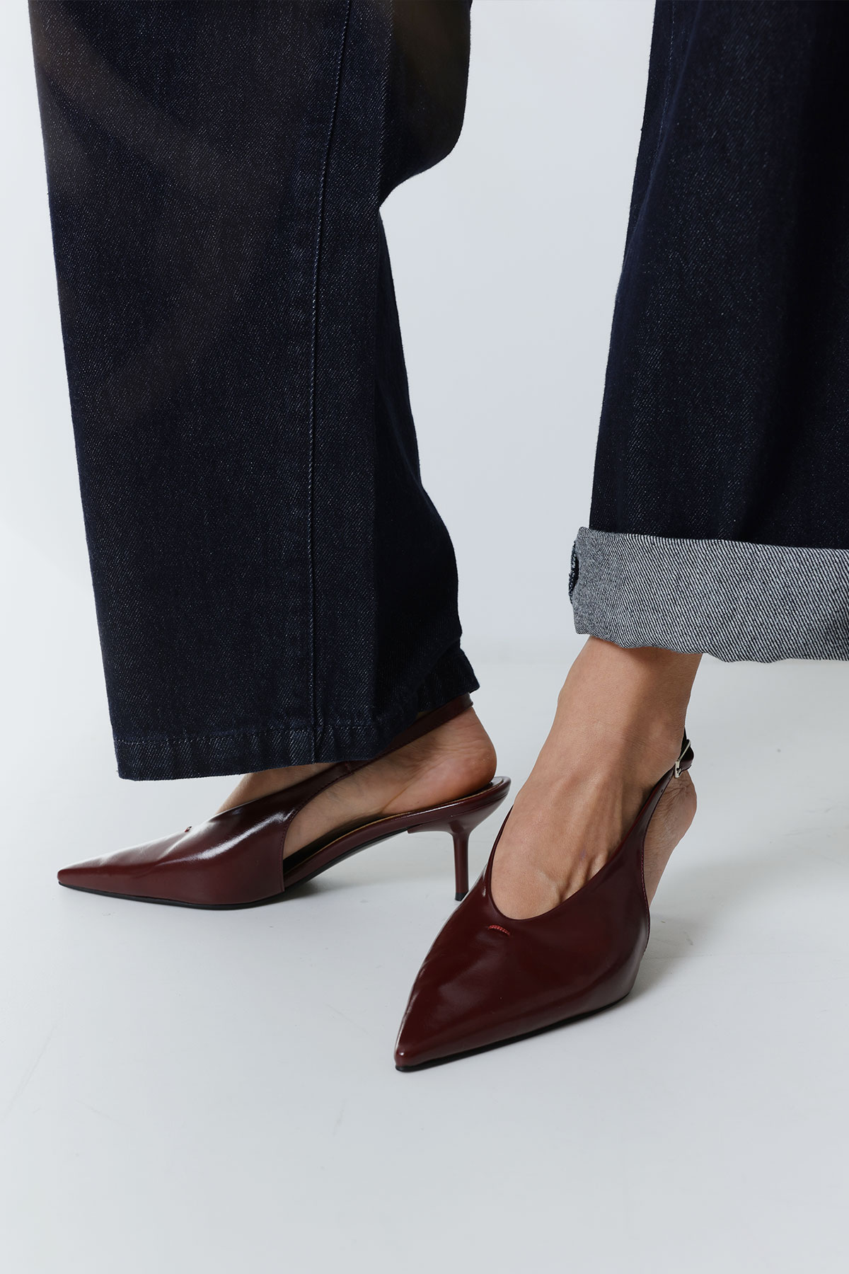 Sivri Burun Dekolteli Bordo Kadın Topuklu