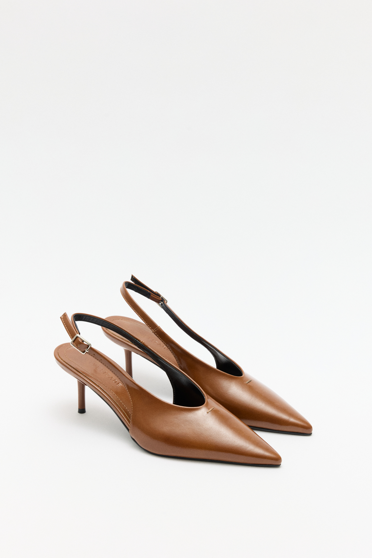 Sivri Burun Dekolteli Karamel Kadın Topuklu
