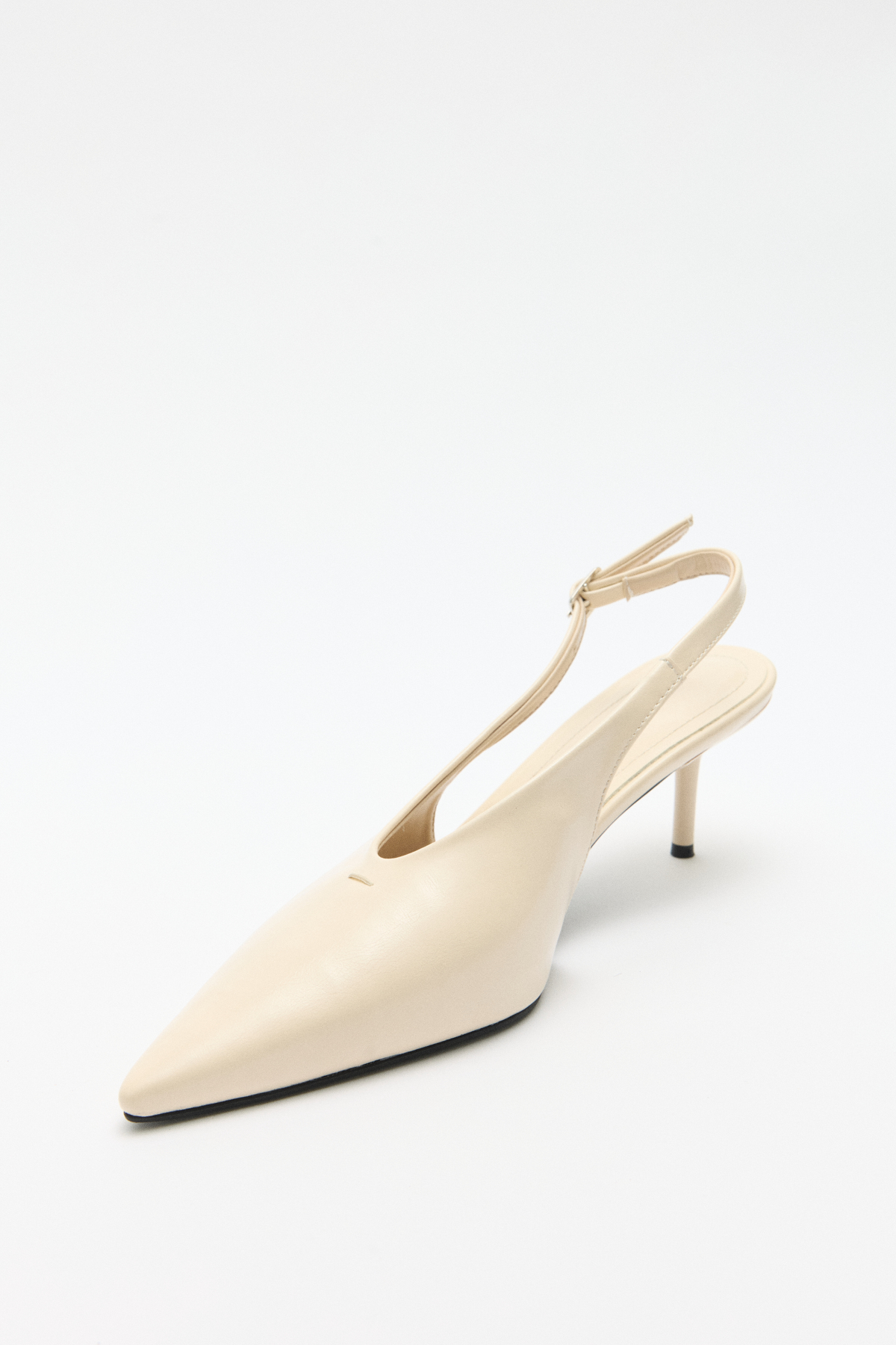 Sivri Burun Dekolteli Kemik Kadın Topuklu