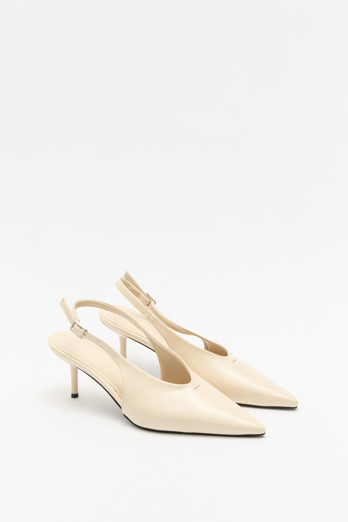 Sivri Burun Dekolteli Kemik Kadın Topuklu