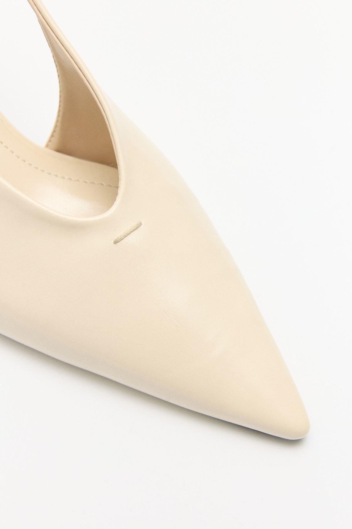 Sivri Burun Dekolteli Kemik Kadın Topuklu